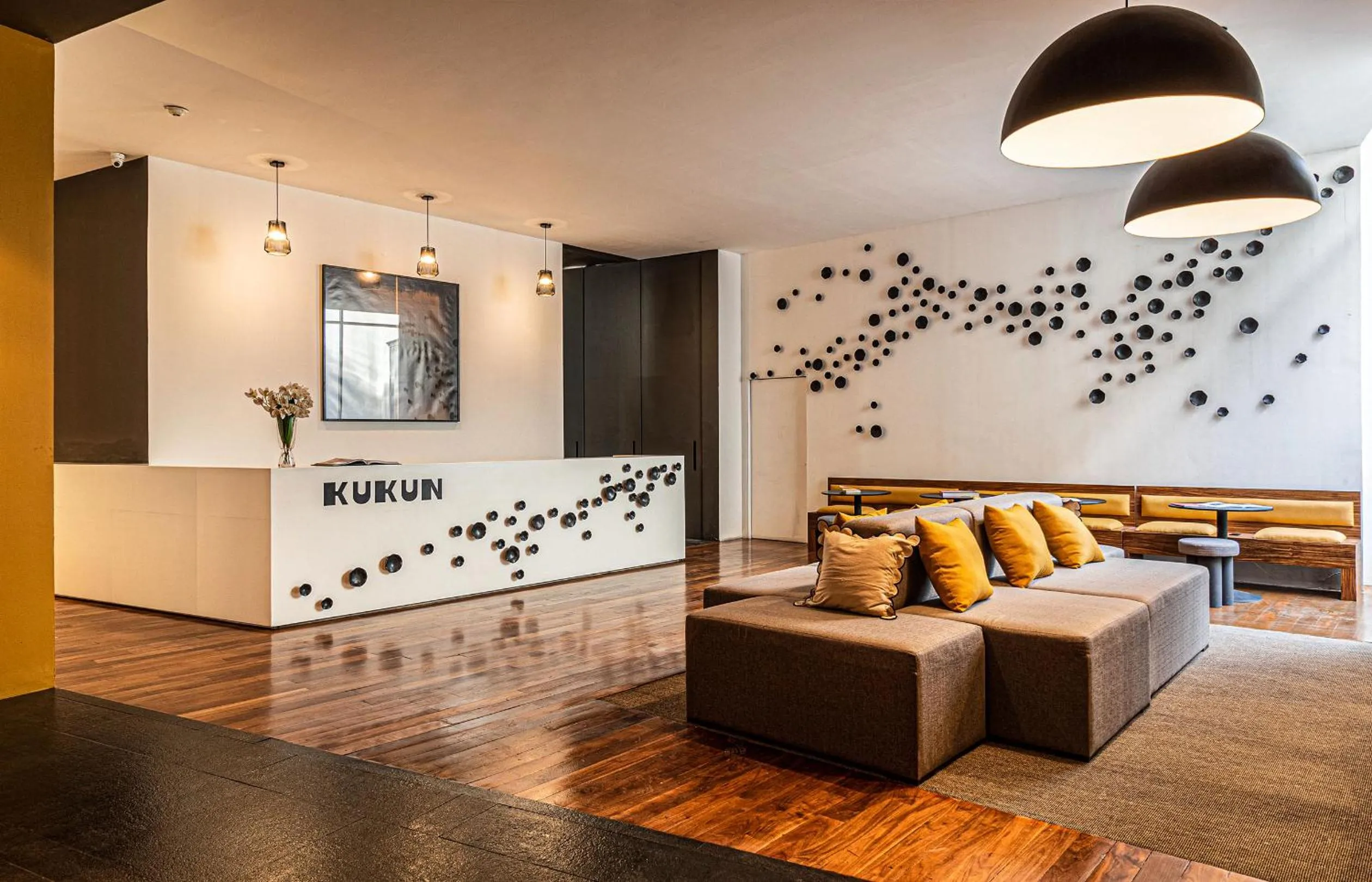 Lobby or reception in Collection Suites by Kukun