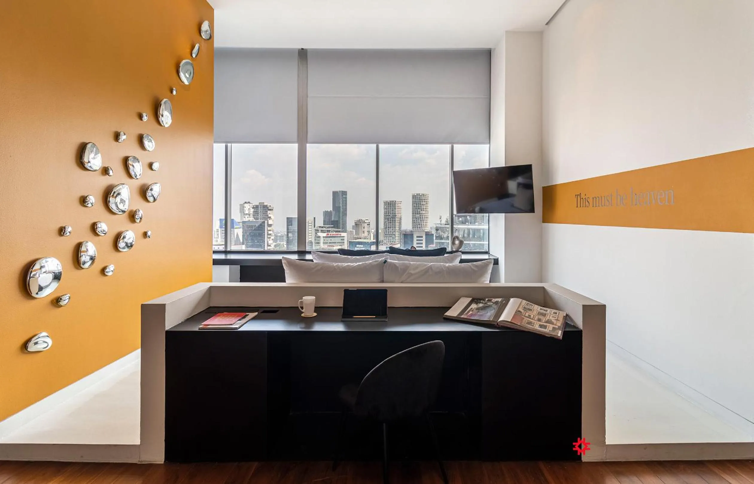 TV and multimedia in Collection Suites by Kukun