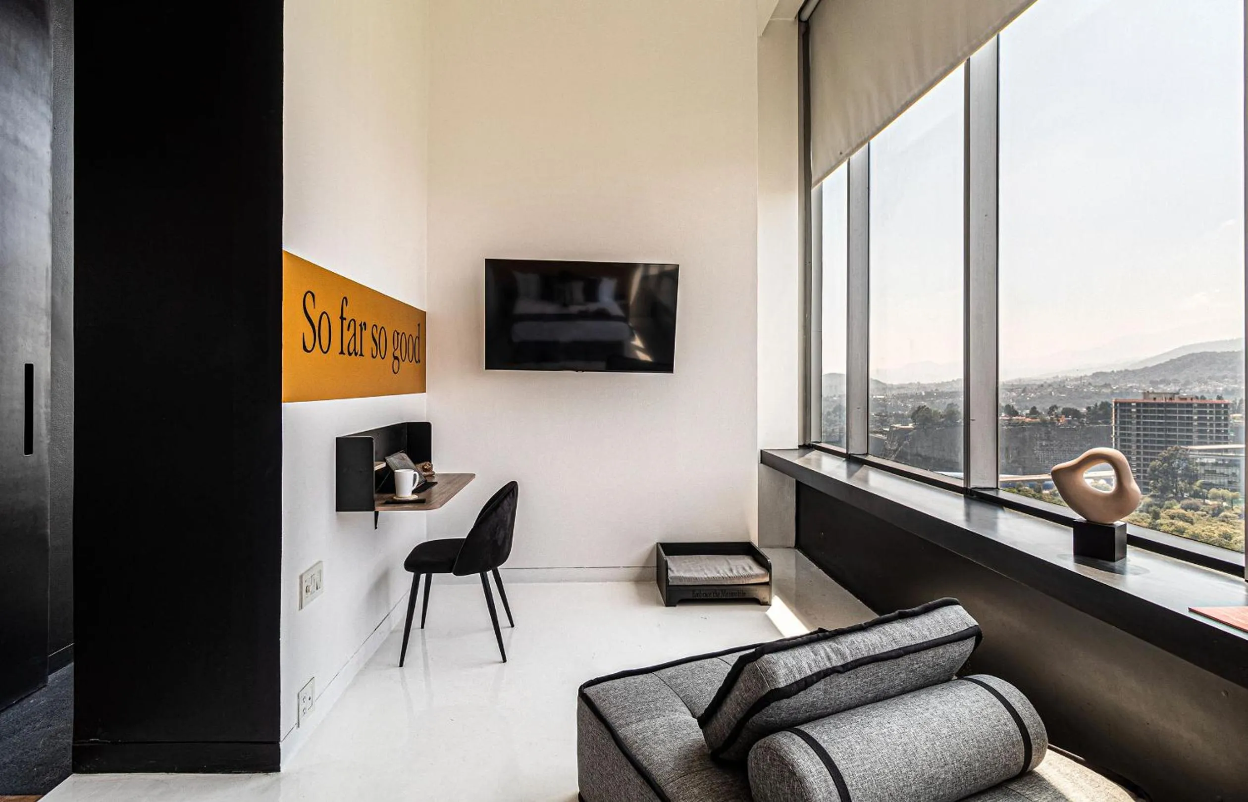 Seating area in Collection Suites by Kukun