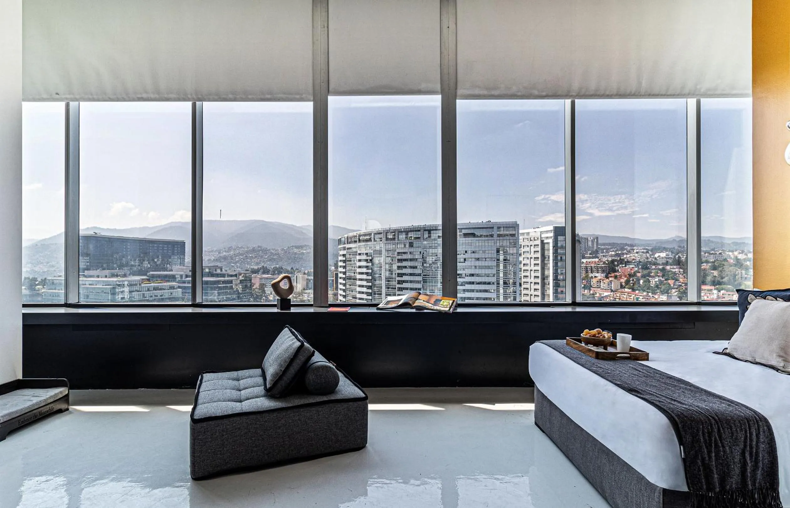 City view in Collection Suites by Kukun