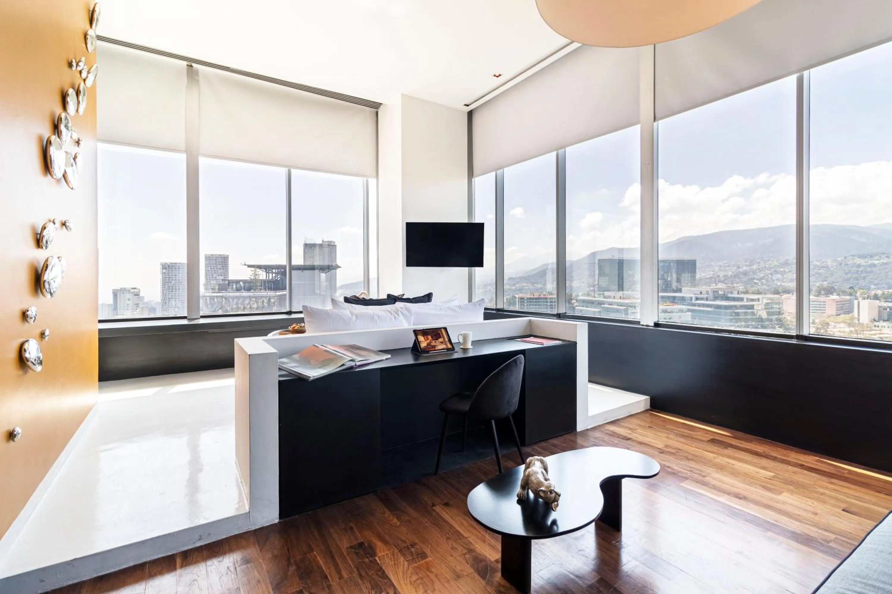 Photo of the whole room in Collection Suites by Kukun