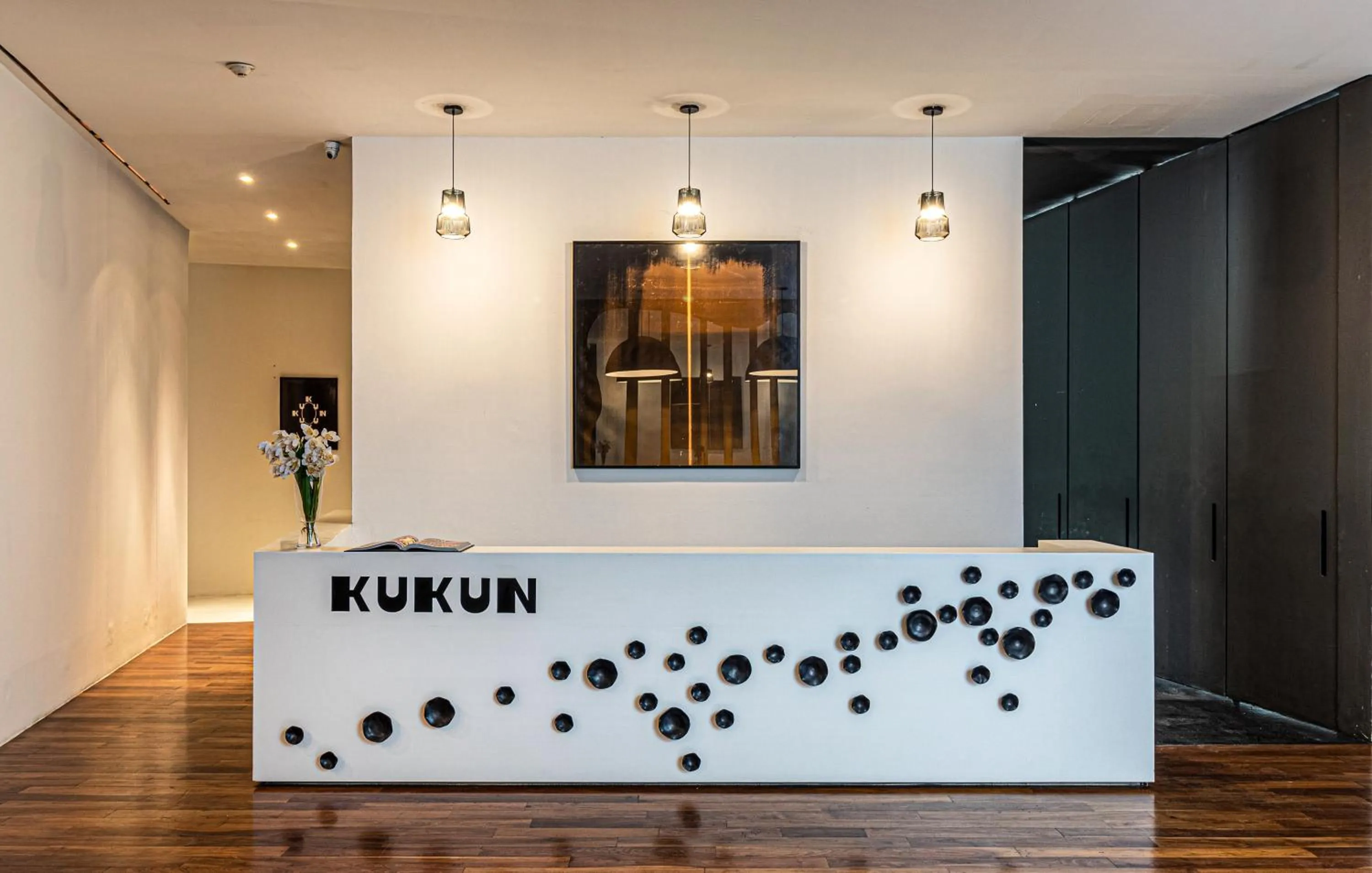 Lobby or reception in Collection Suites by Kukun