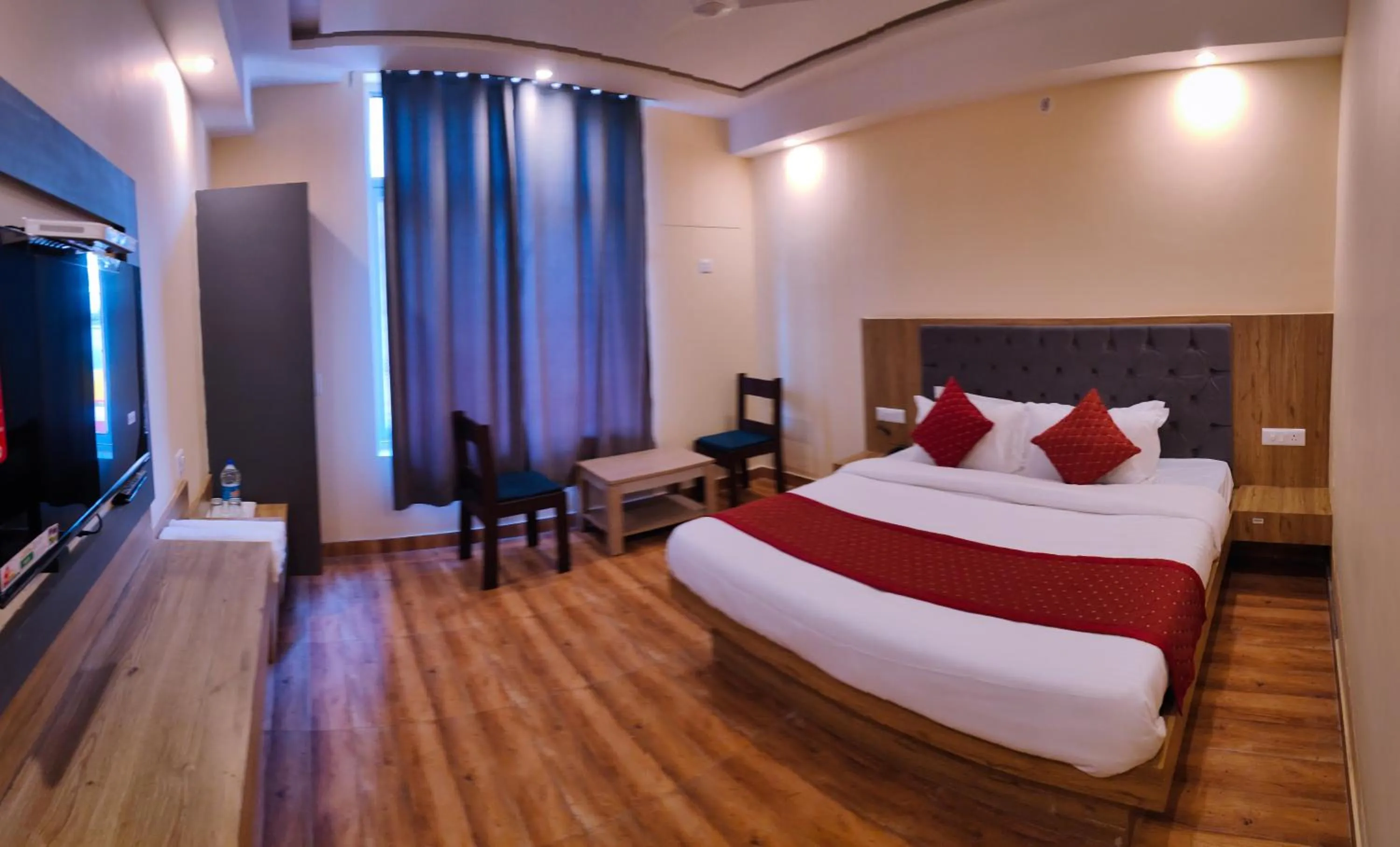 Bedroom, Bed in The Fragrance Hotel