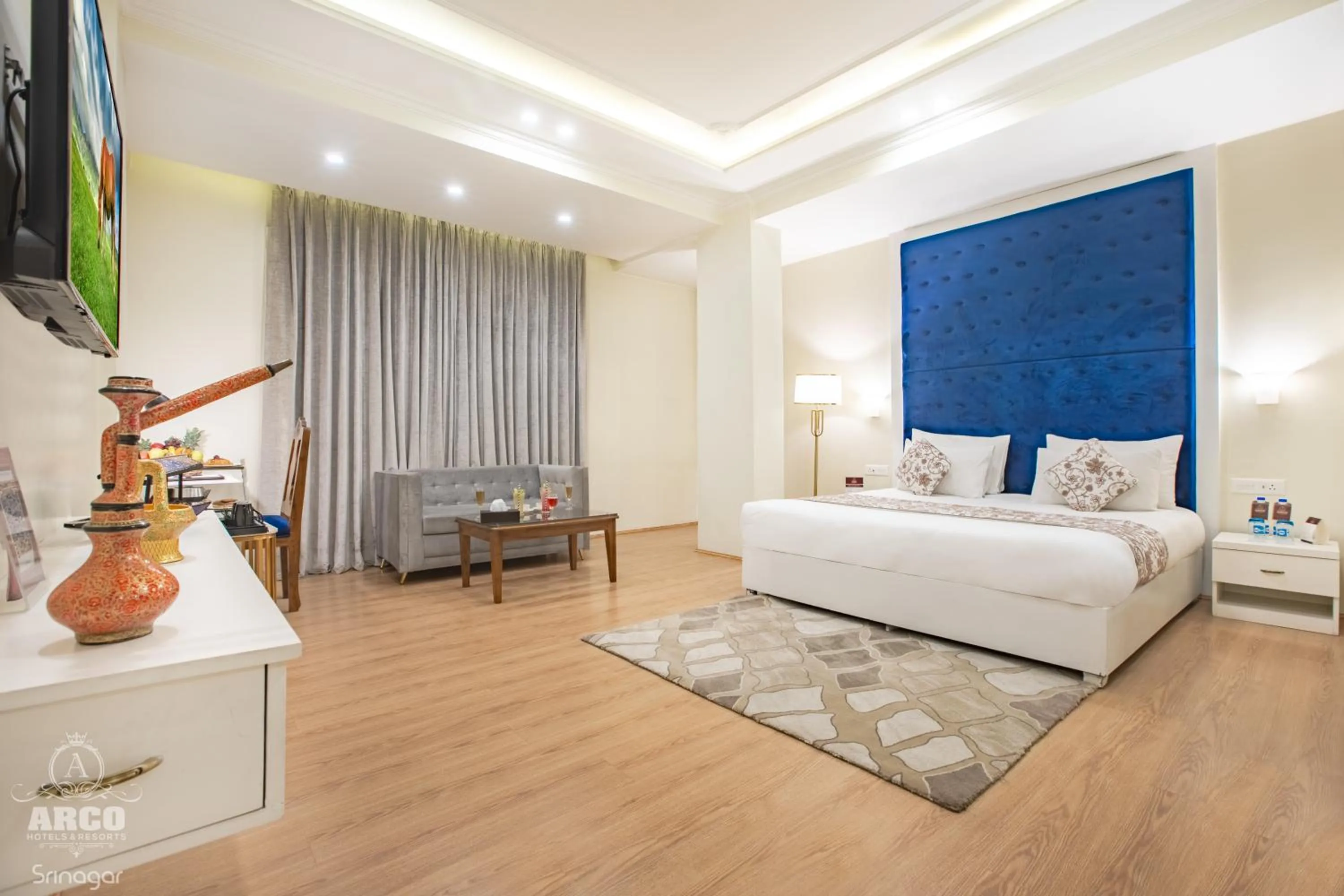 Seating area, Bed in ARCO Hotels and Resorts Srinagar