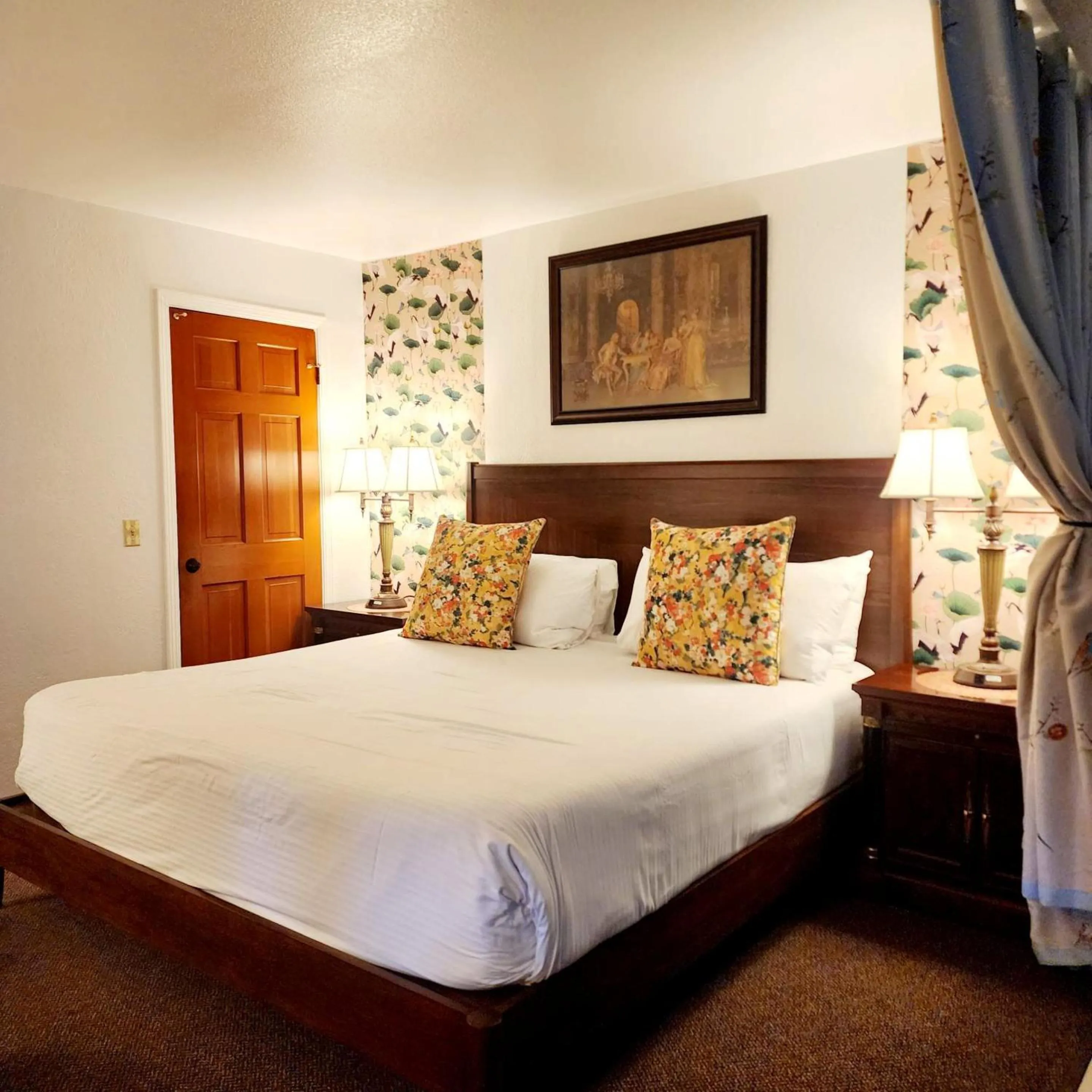 Bed in Miranda Gardens Resort