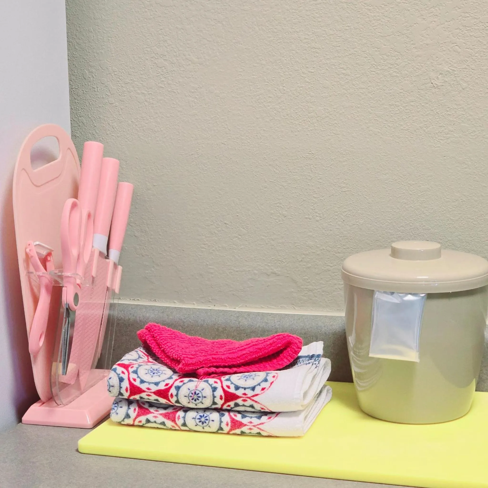kitchen in Miranda Gardens Resort