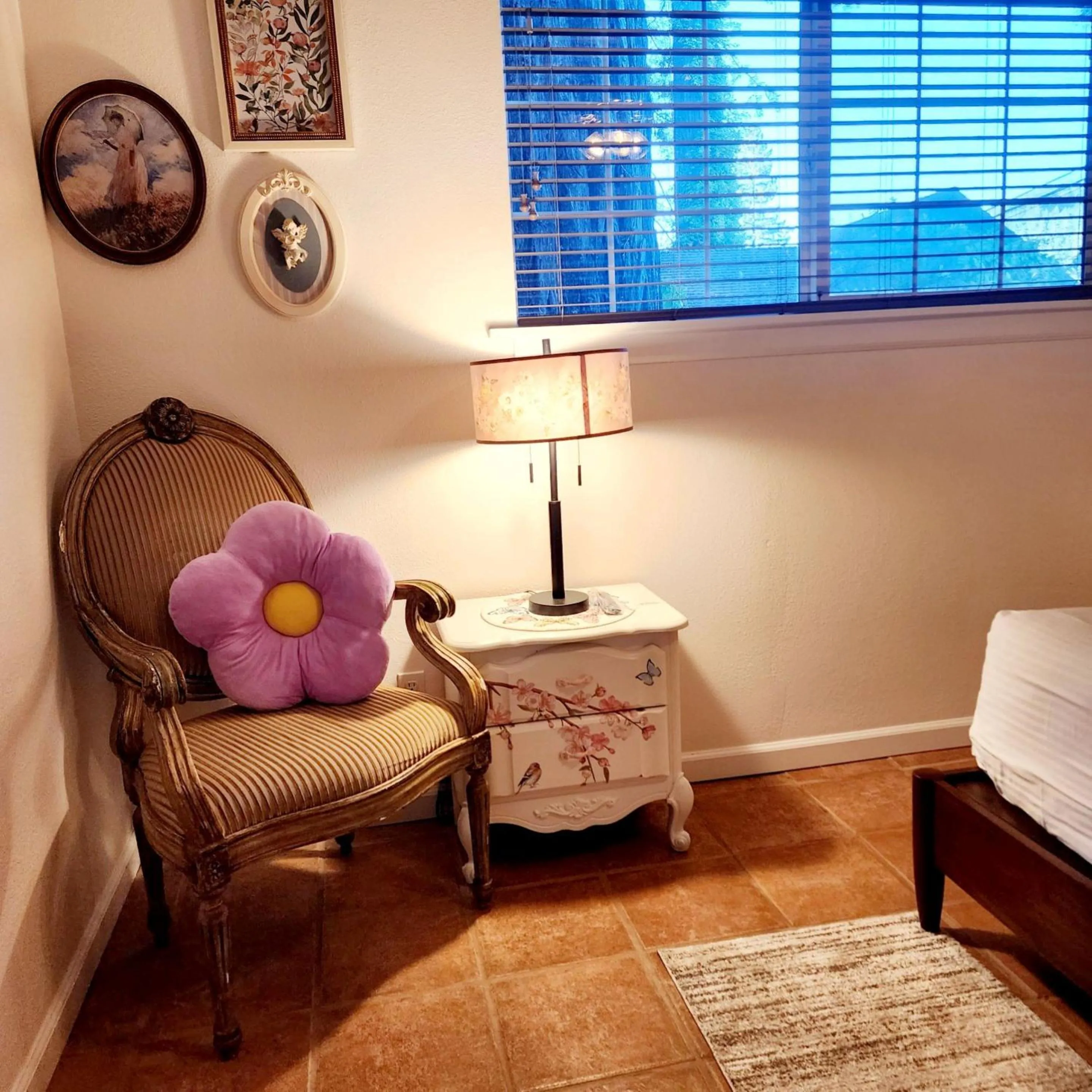 Bed in Miranda Gardens Resort