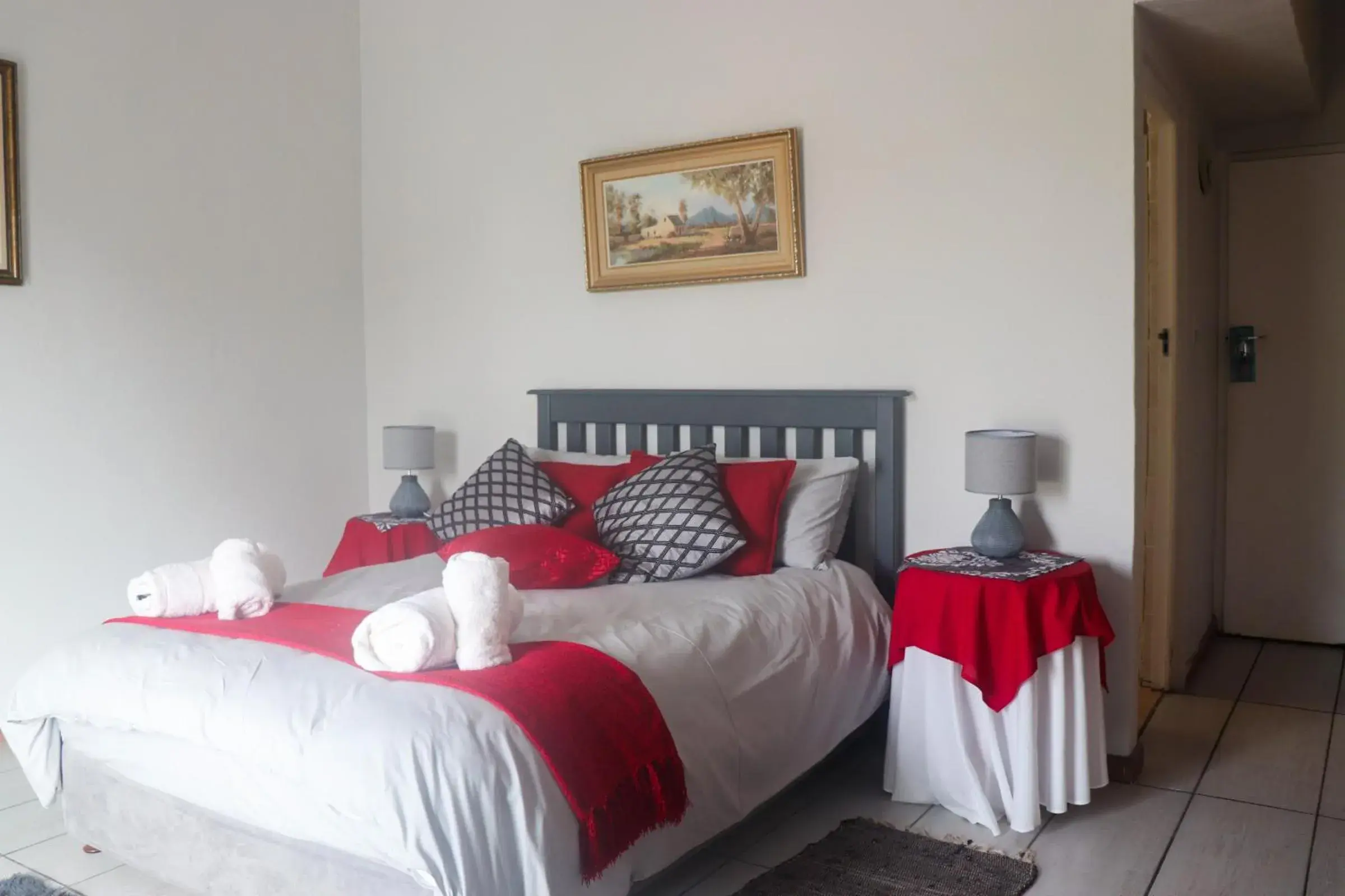 Double Room with Balcony in Whale Watchers Inn Double Room with Balcony in Whale Watchers Inn