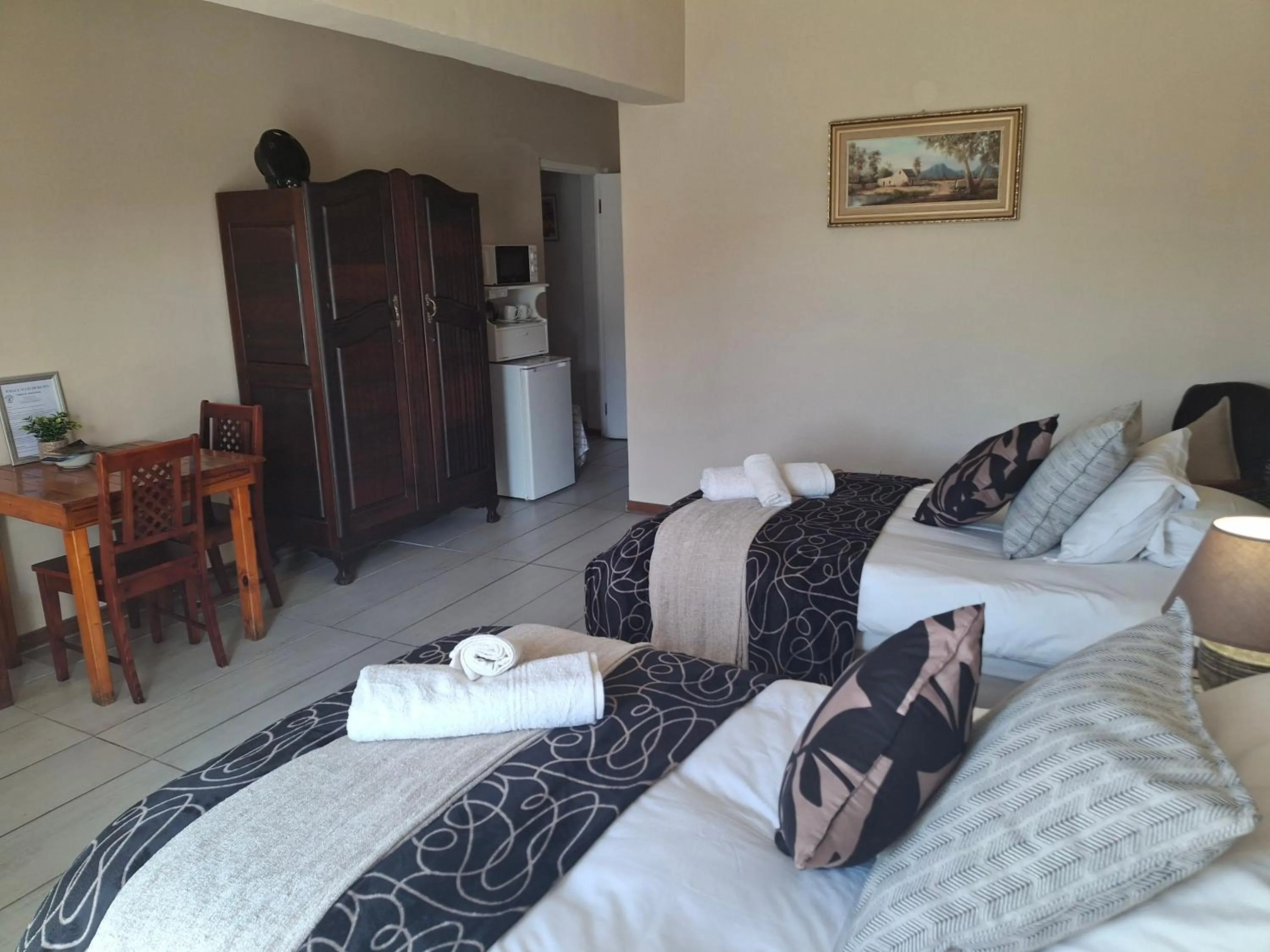 Bedroom, Bed in Whale Watchers Inn