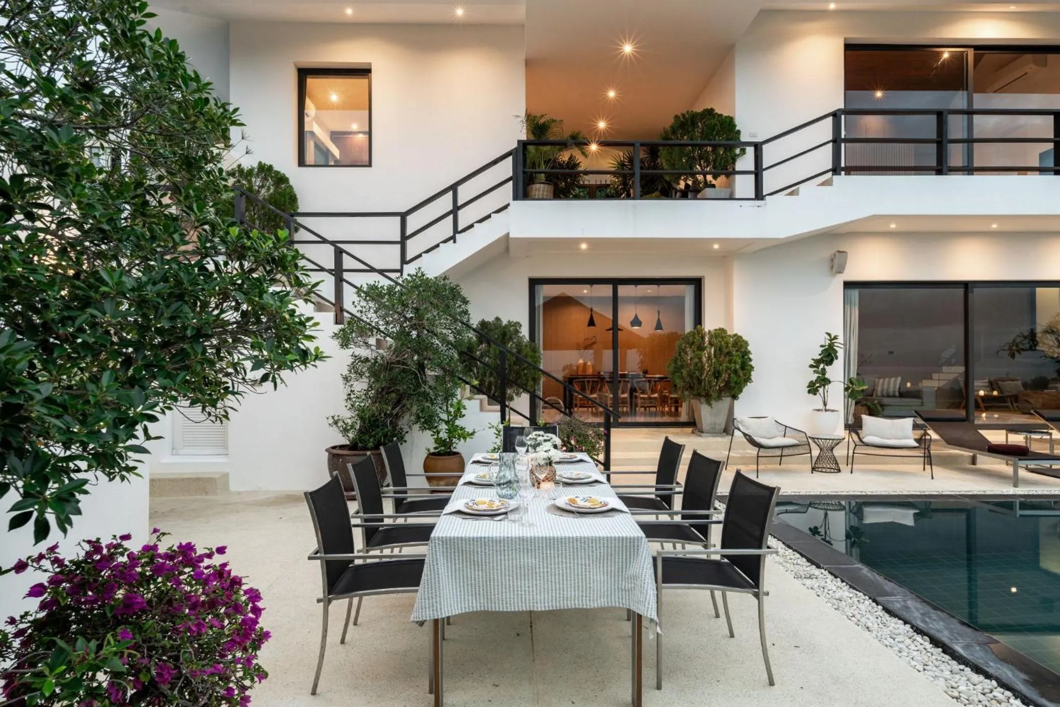 Dining area in Villa Mullion Cove
