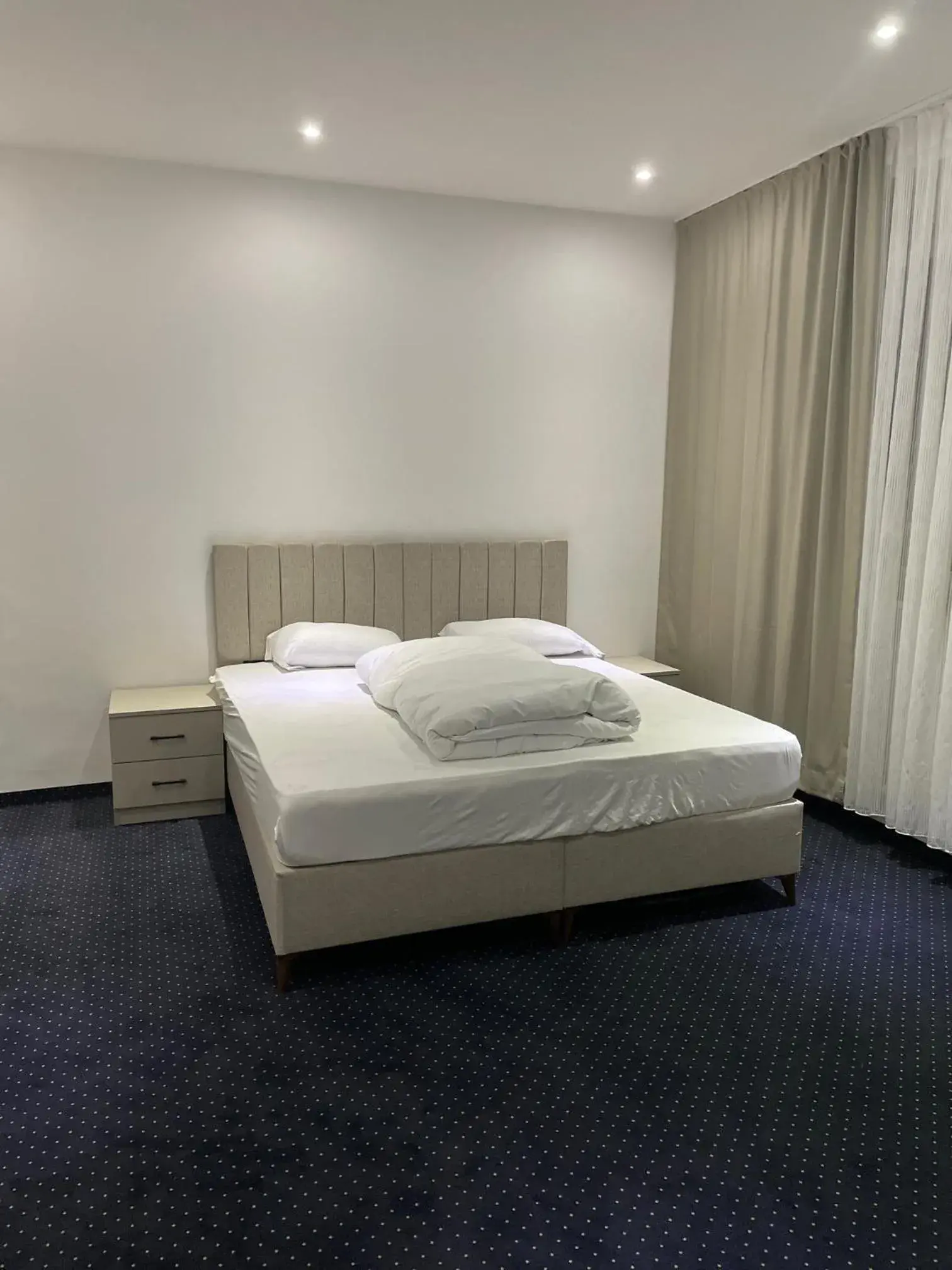 Single Room with Shared Bathroom - single occupancy in Gastpark Hotel Single Room with Shared Bathroom - single occupancy in Gastpark Hotel