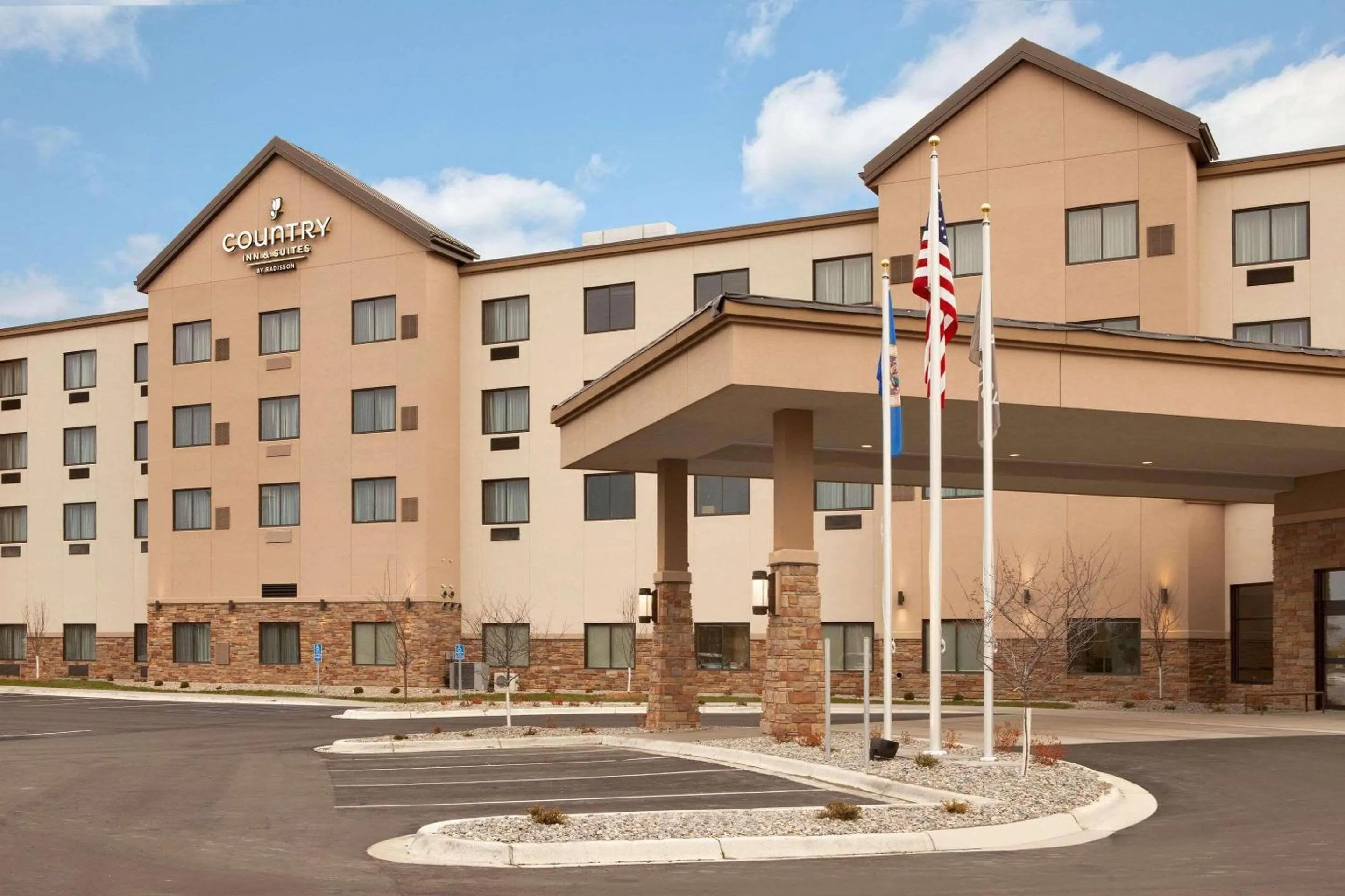 Property building in Country Inn & Suites by Radisson, Bemidji, MN
