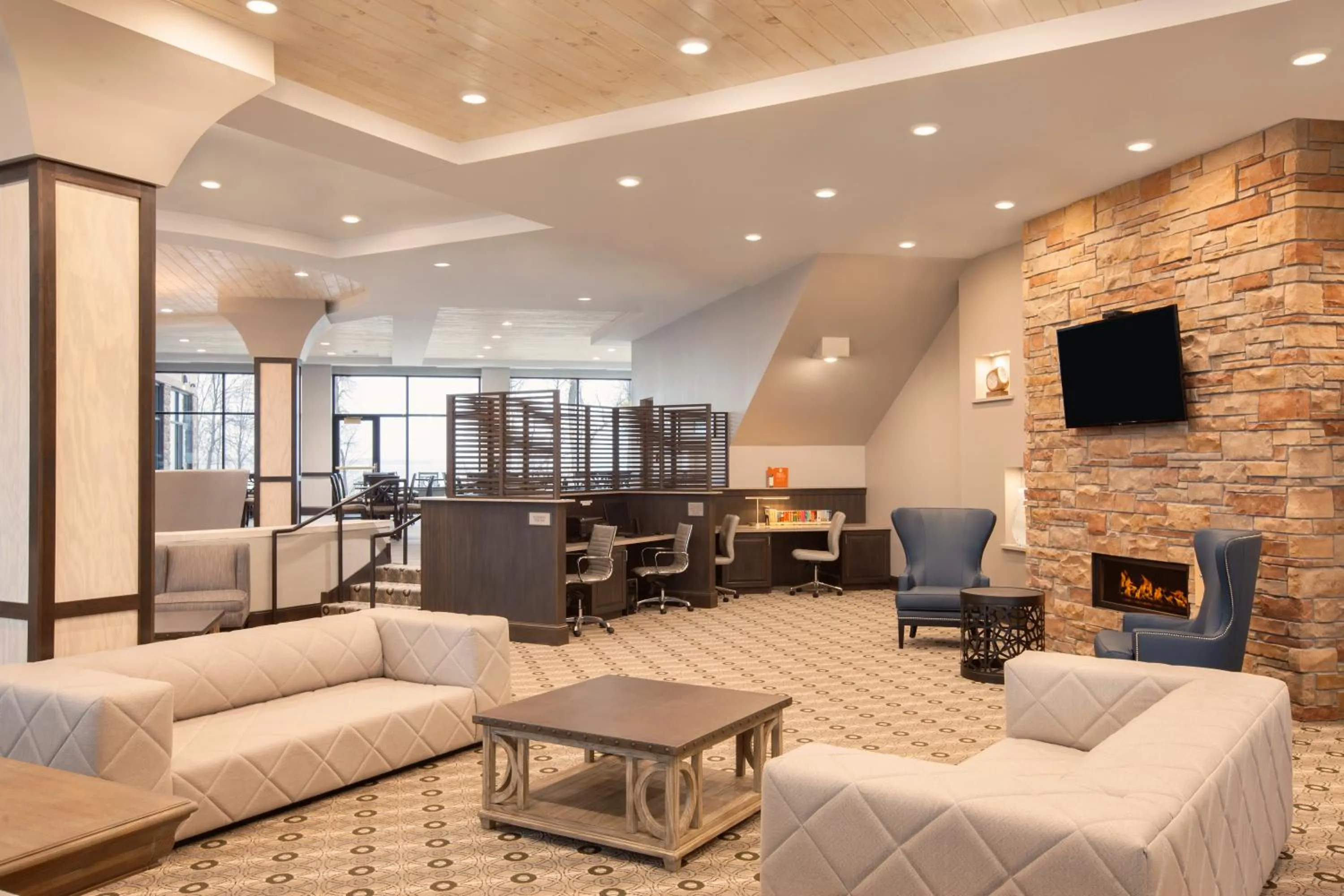 Lobby or reception in Country Inn & Suites by Radisson, Bemidji, MN