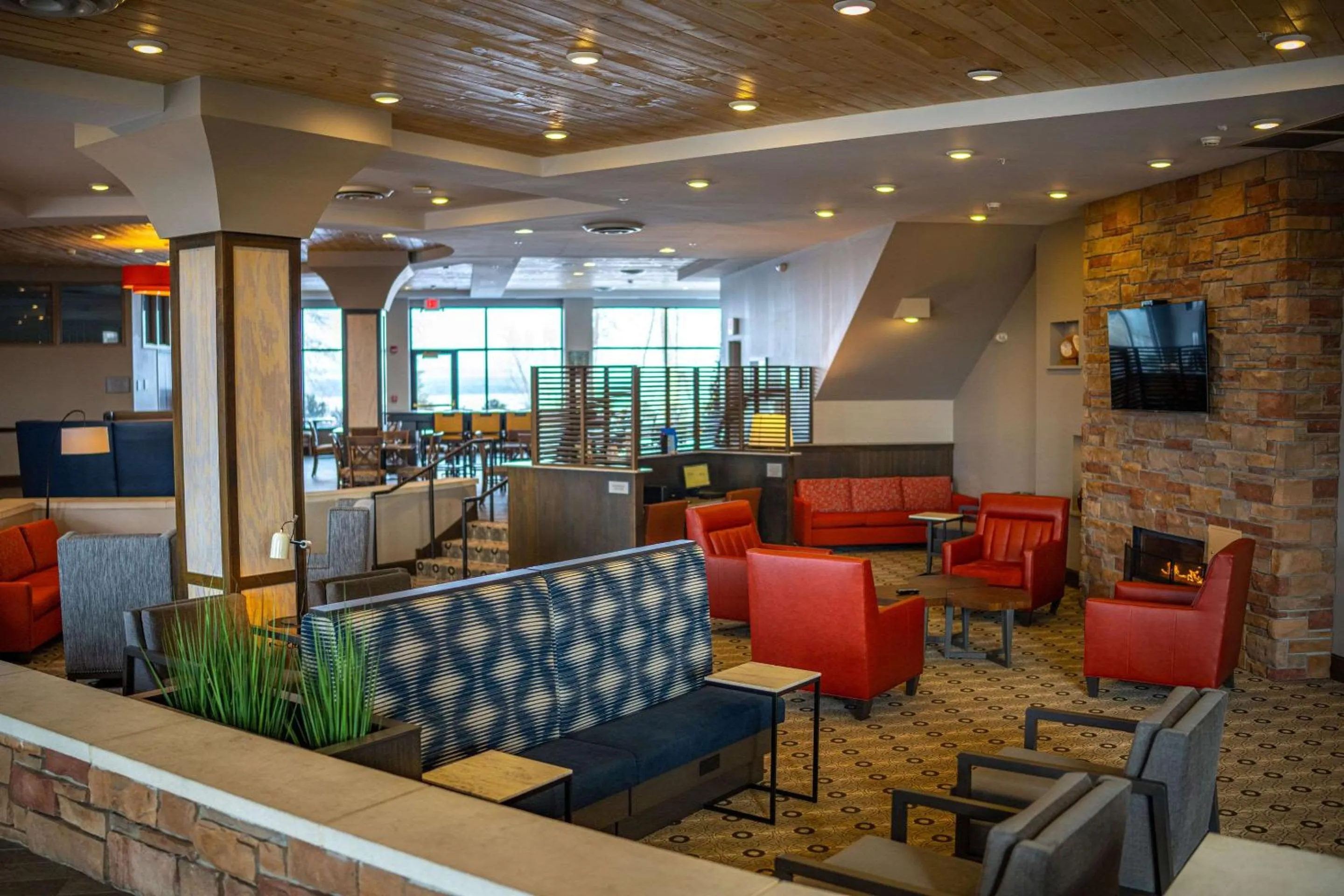 Lobby or reception in Country Inn & Suites by Radisson, Bemidji, MN