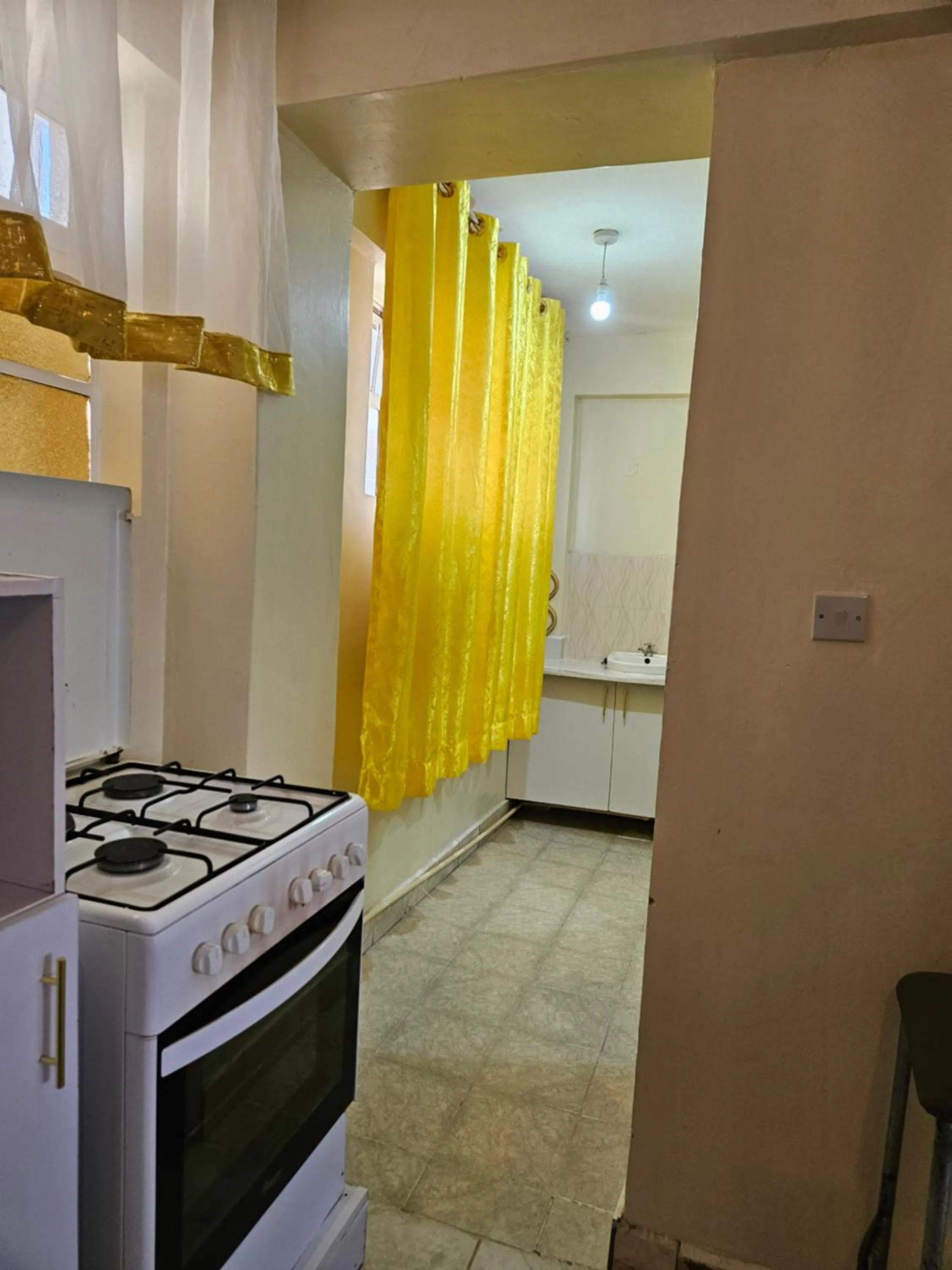 stove in Airport Studio Apartments-JKIA