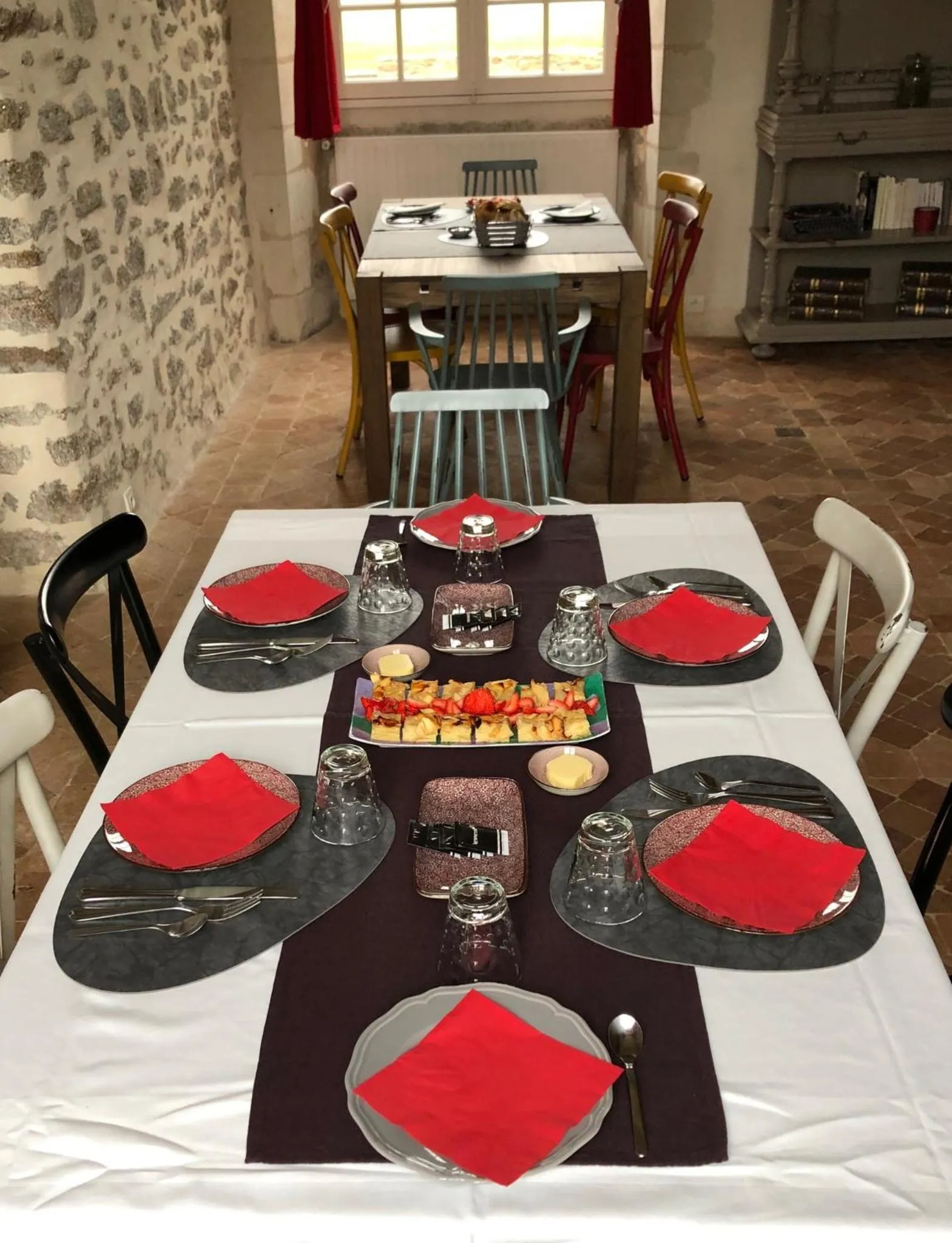 Continental breakfast in Château de la Garnison