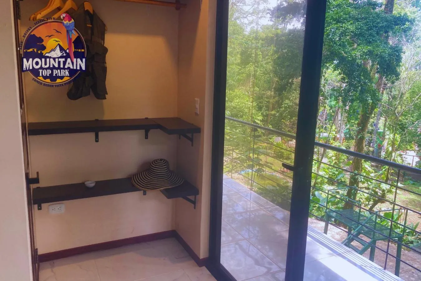 Balcony/Terrace in Mountain Top Park Hotel