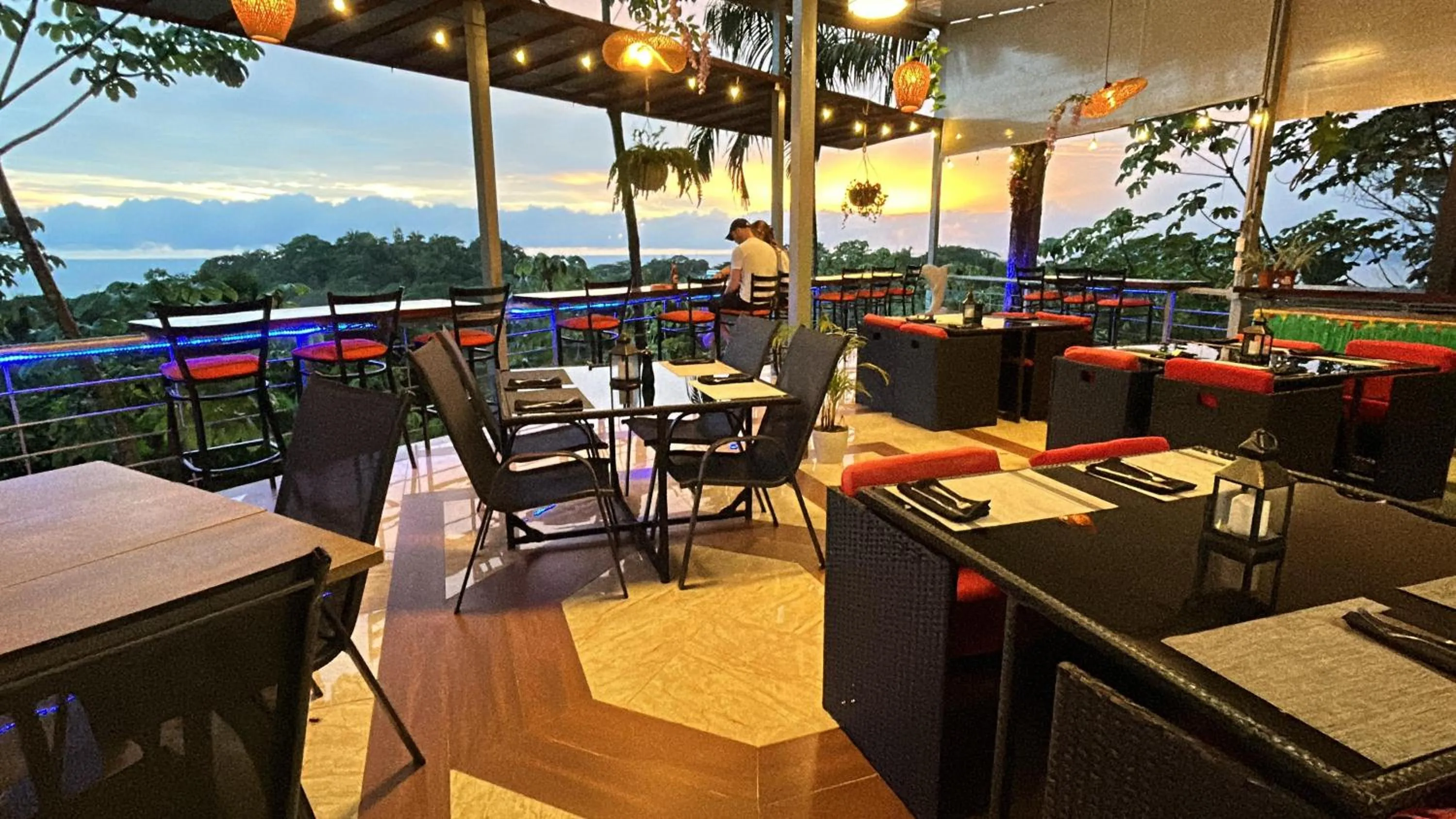 Restaurant/places to eat in Mountain Top Park Hotel