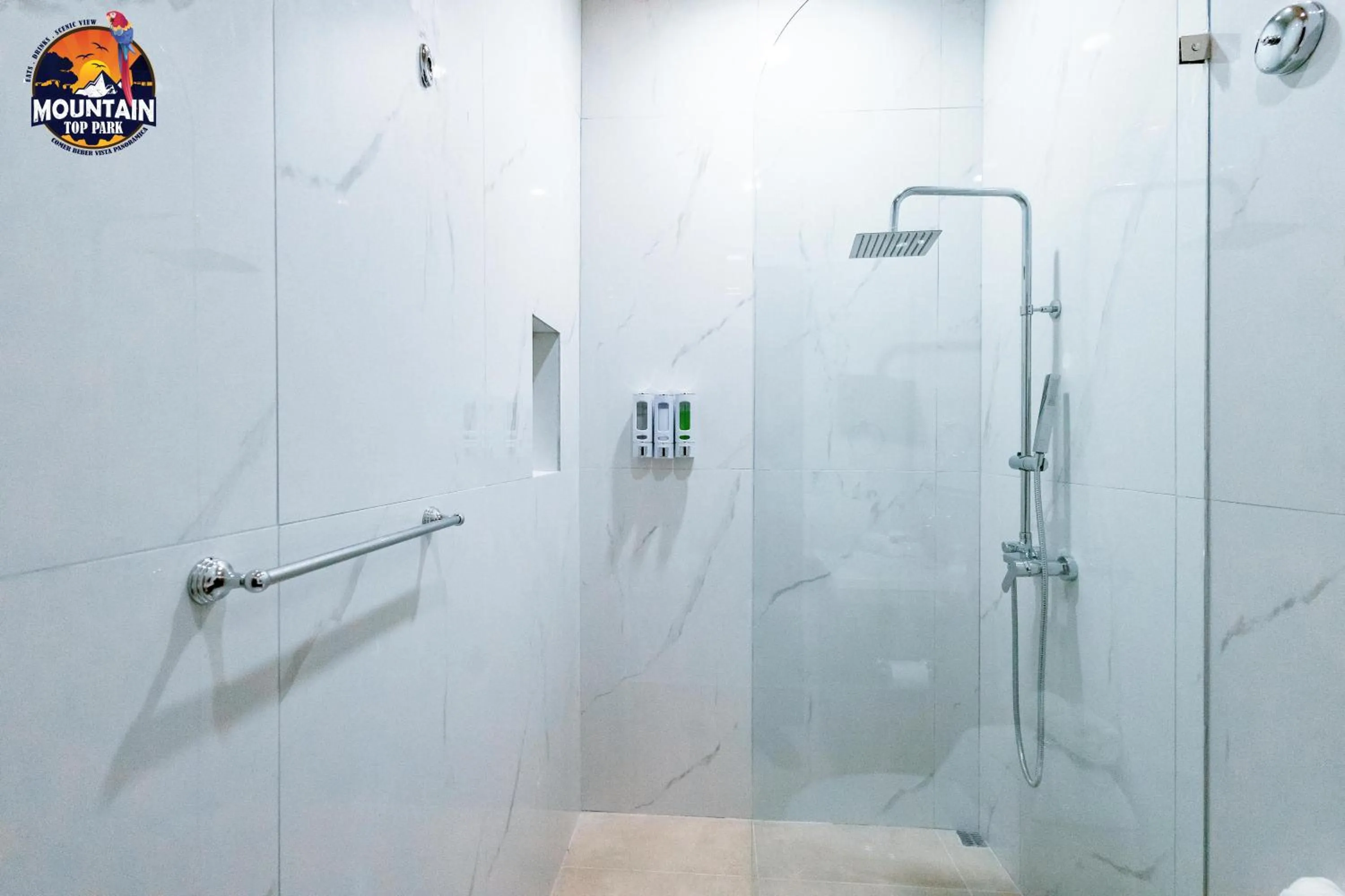 Shower in Mountain Top Park Hotel