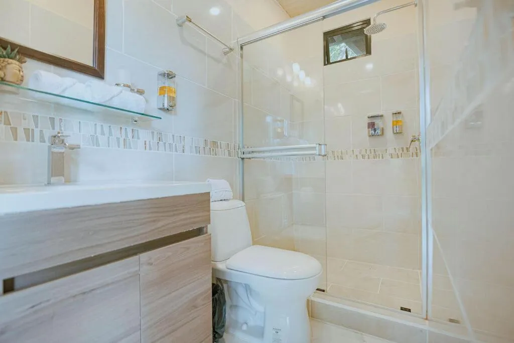 Bathroom in Mountain Top Park Hotel