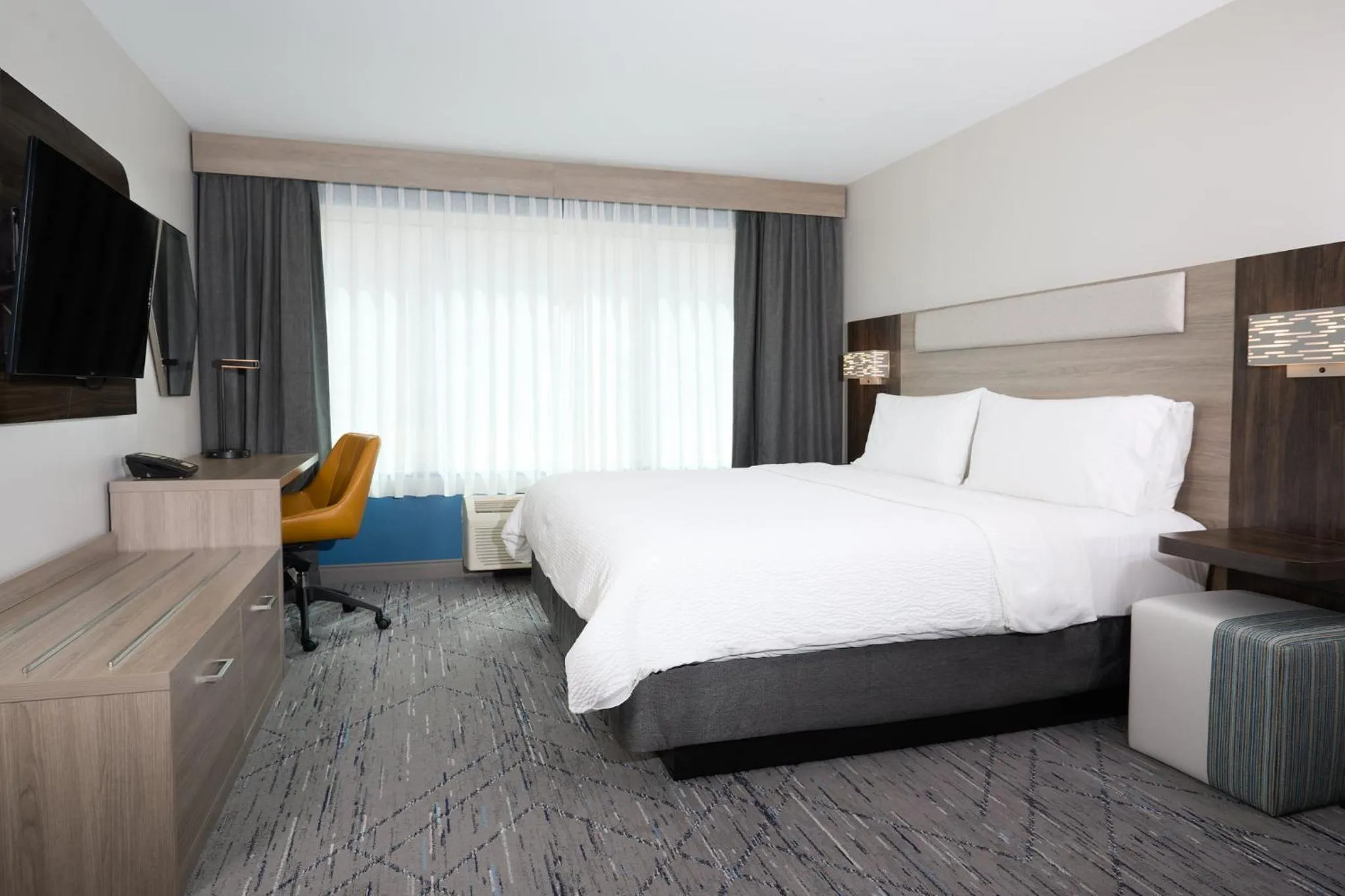 Photo of the whole room, Bed in Holiday Inn Express Hotel & Suites Swift Current by IHG