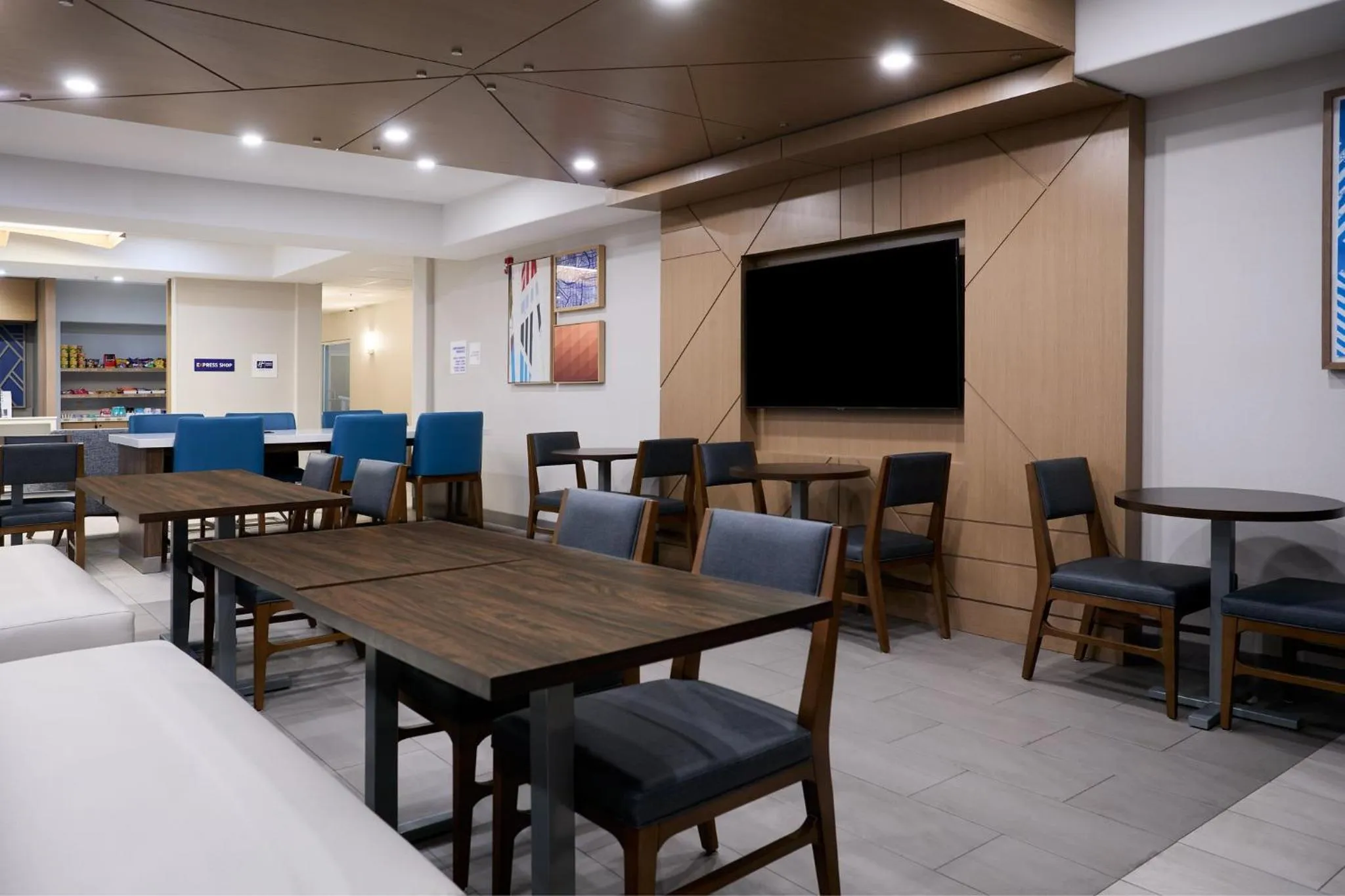 Breakfast in Holiday Inn Express Hotel & Suites Swift Current by IHG