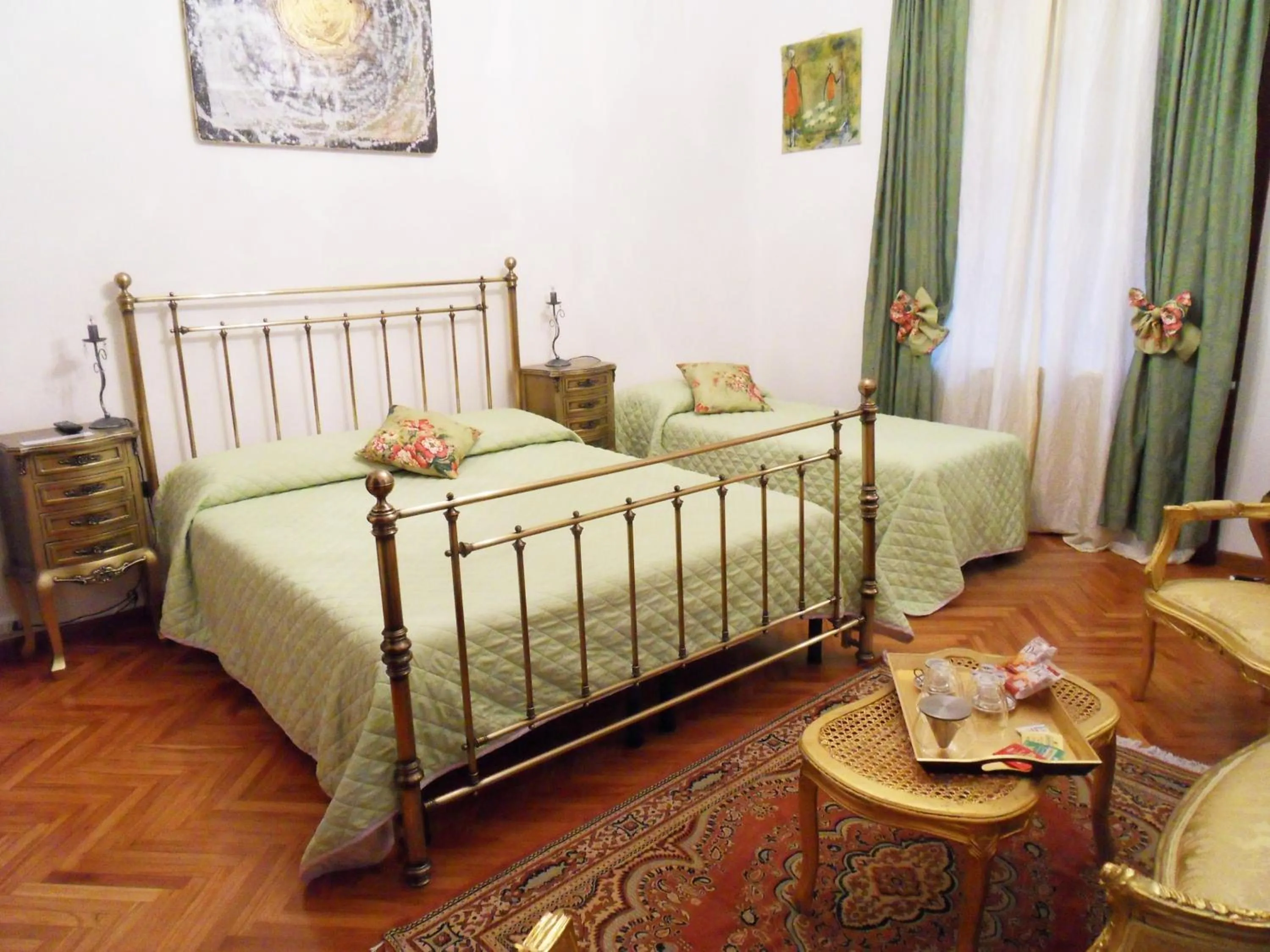 Photo of the whole room, Bed in Art&Coffee