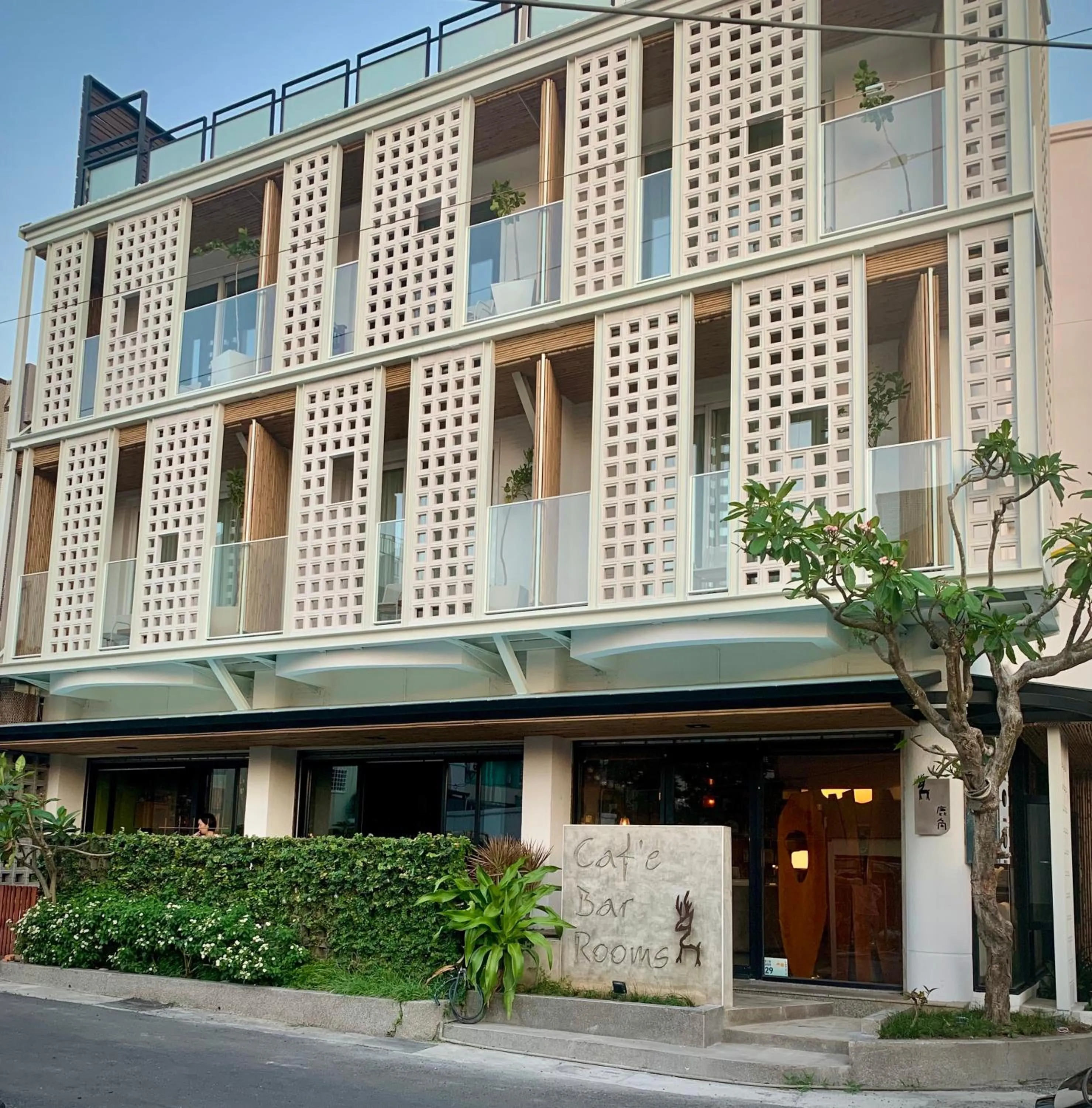 Property building in The Deer Head Inn