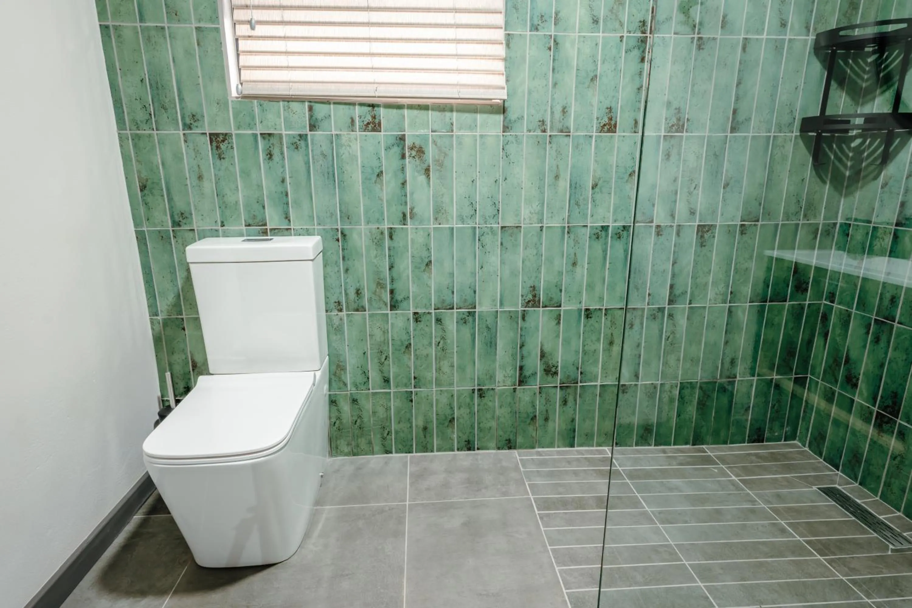 Bathroom in 80 on Thabo