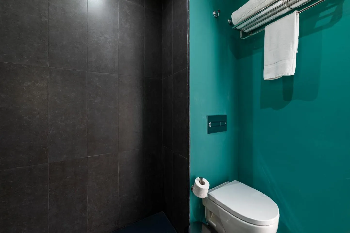 Bathroom in Slow Suites Salvador