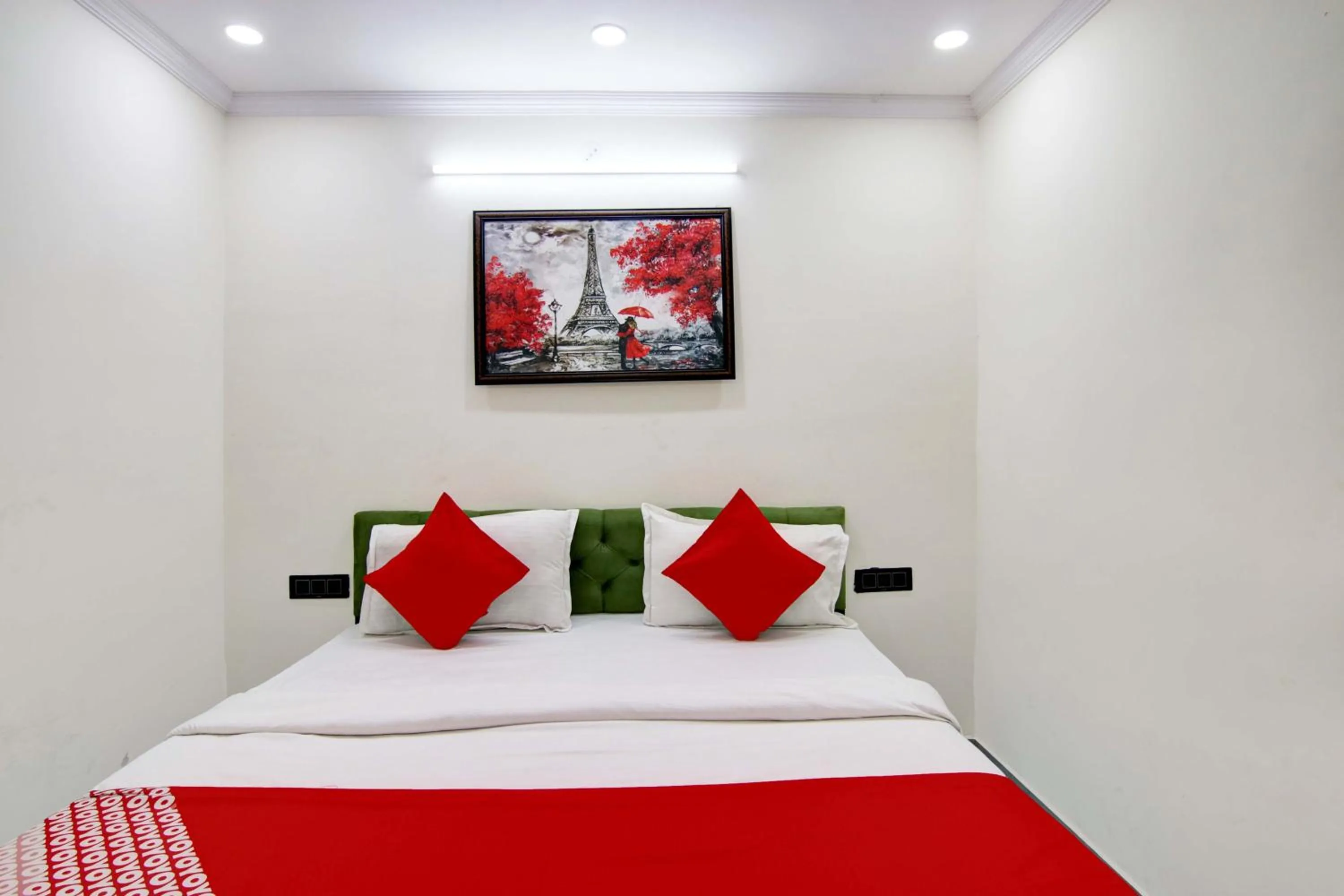 Bedroom, Bed in Hotel O Dhankush