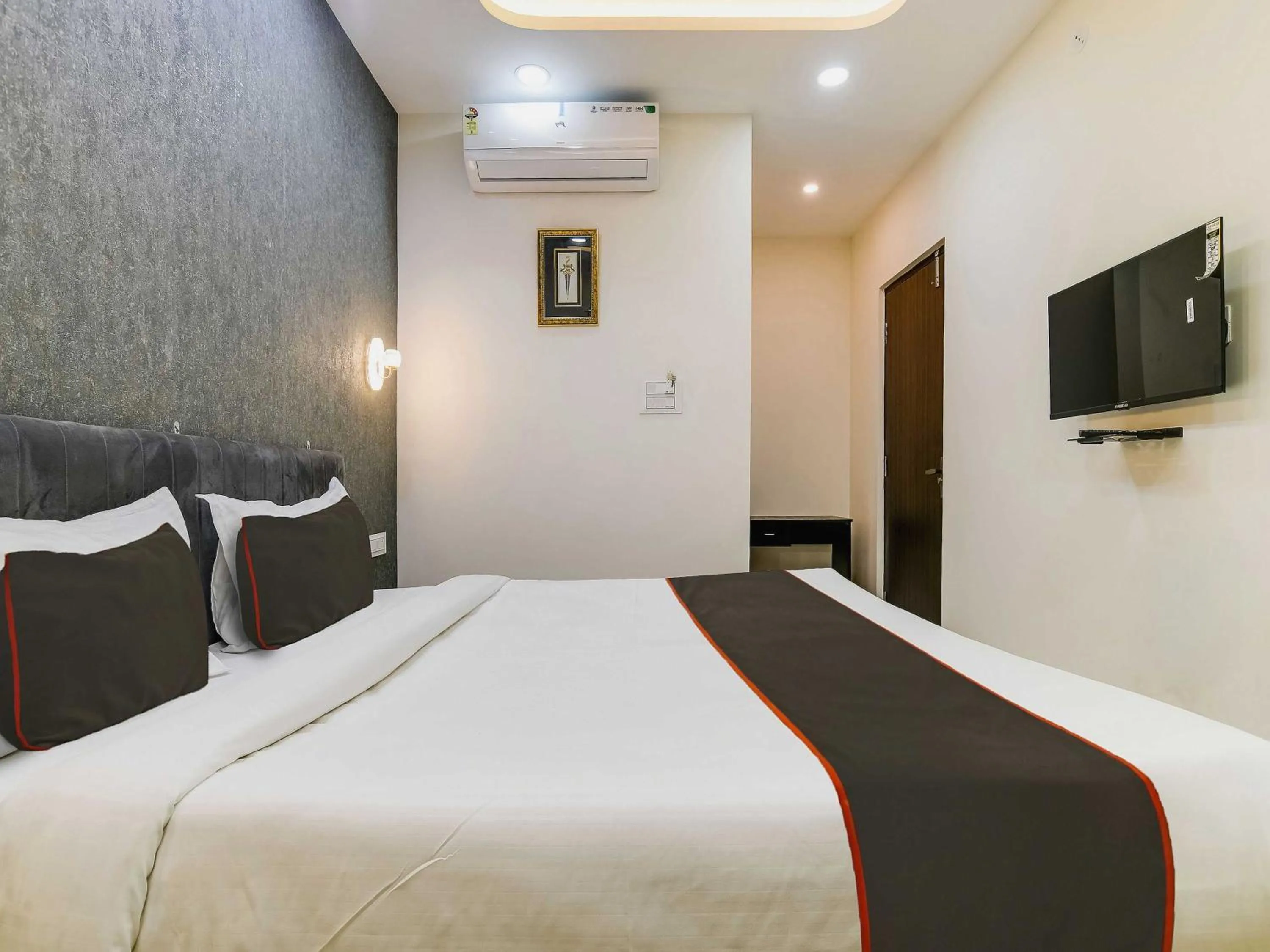 Bedroom, Bed in Hotel O Iconic Stay