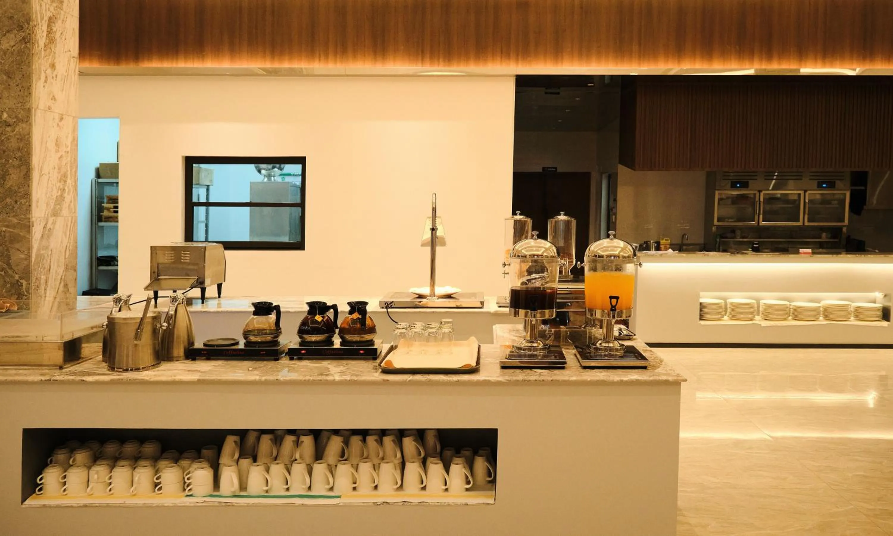 Restaurant/places to eat in MonMonBoutique Hotel