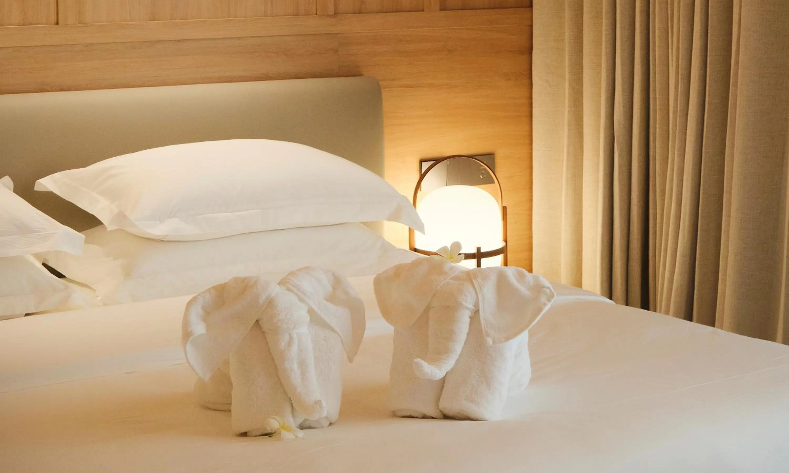 Bed in MonMonBoutique Hotel