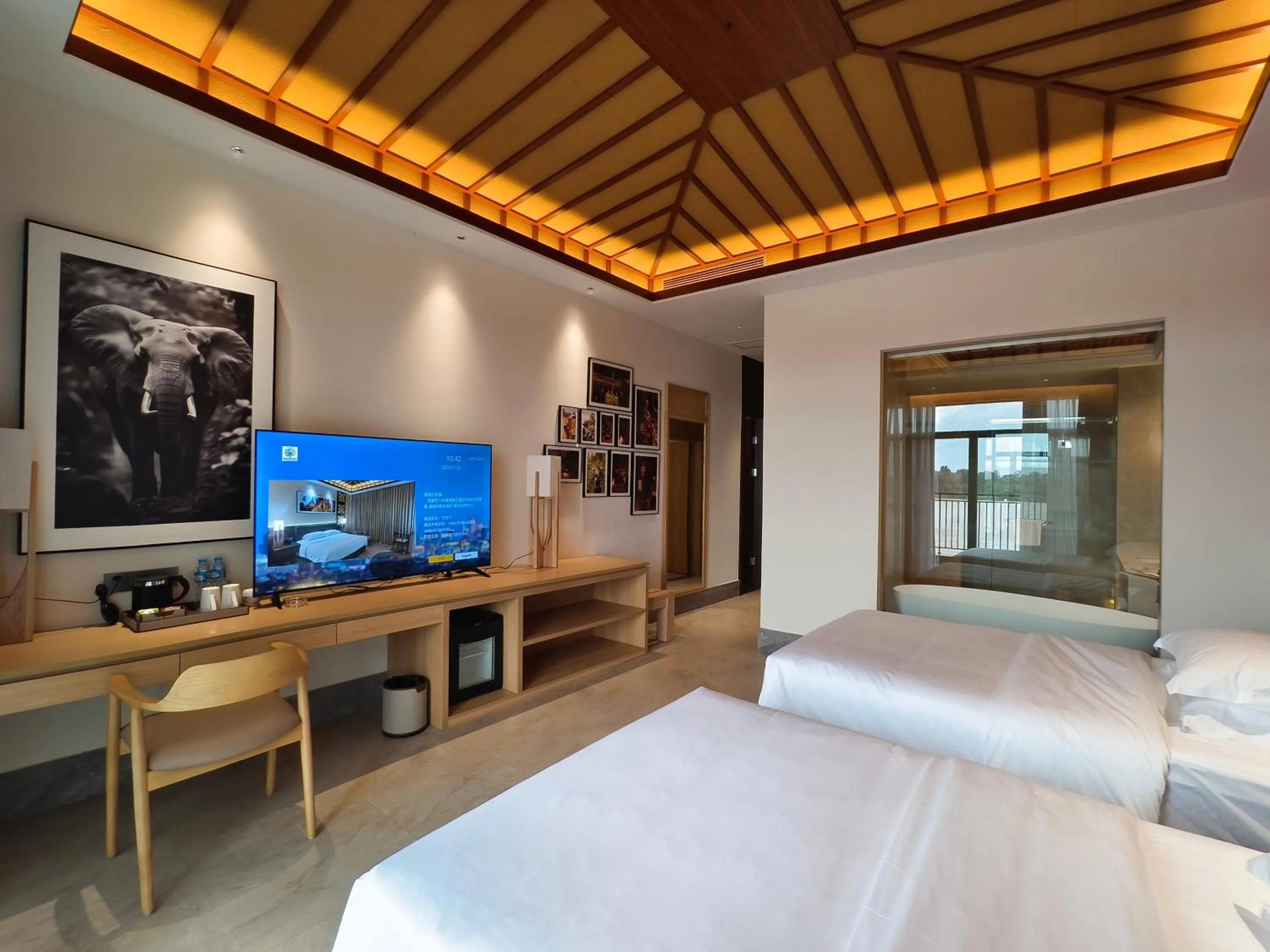 Bed in MonMonBoutique Hotel