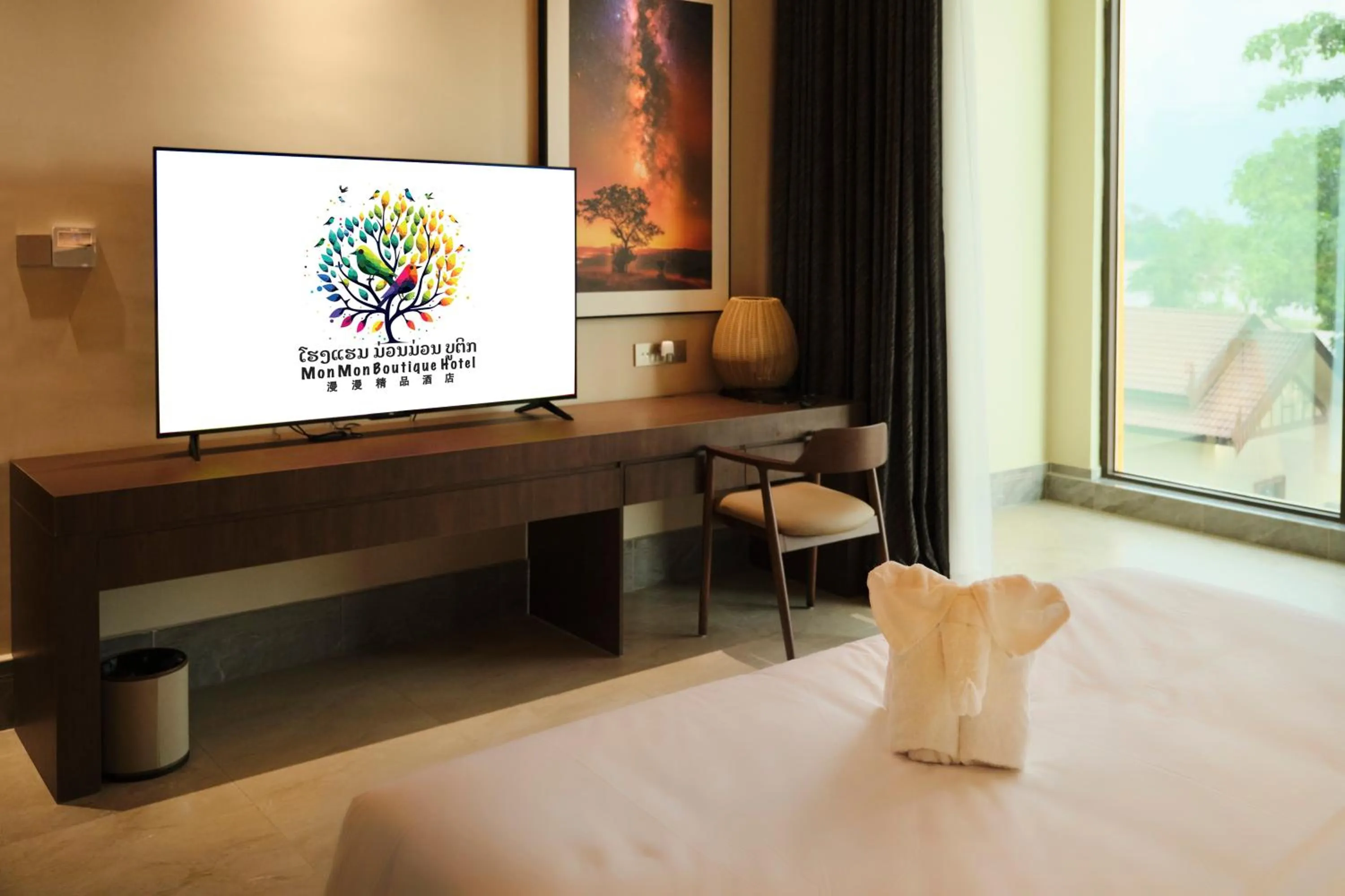 TV and multimedia, Bed in MonMonBoutique Hotel