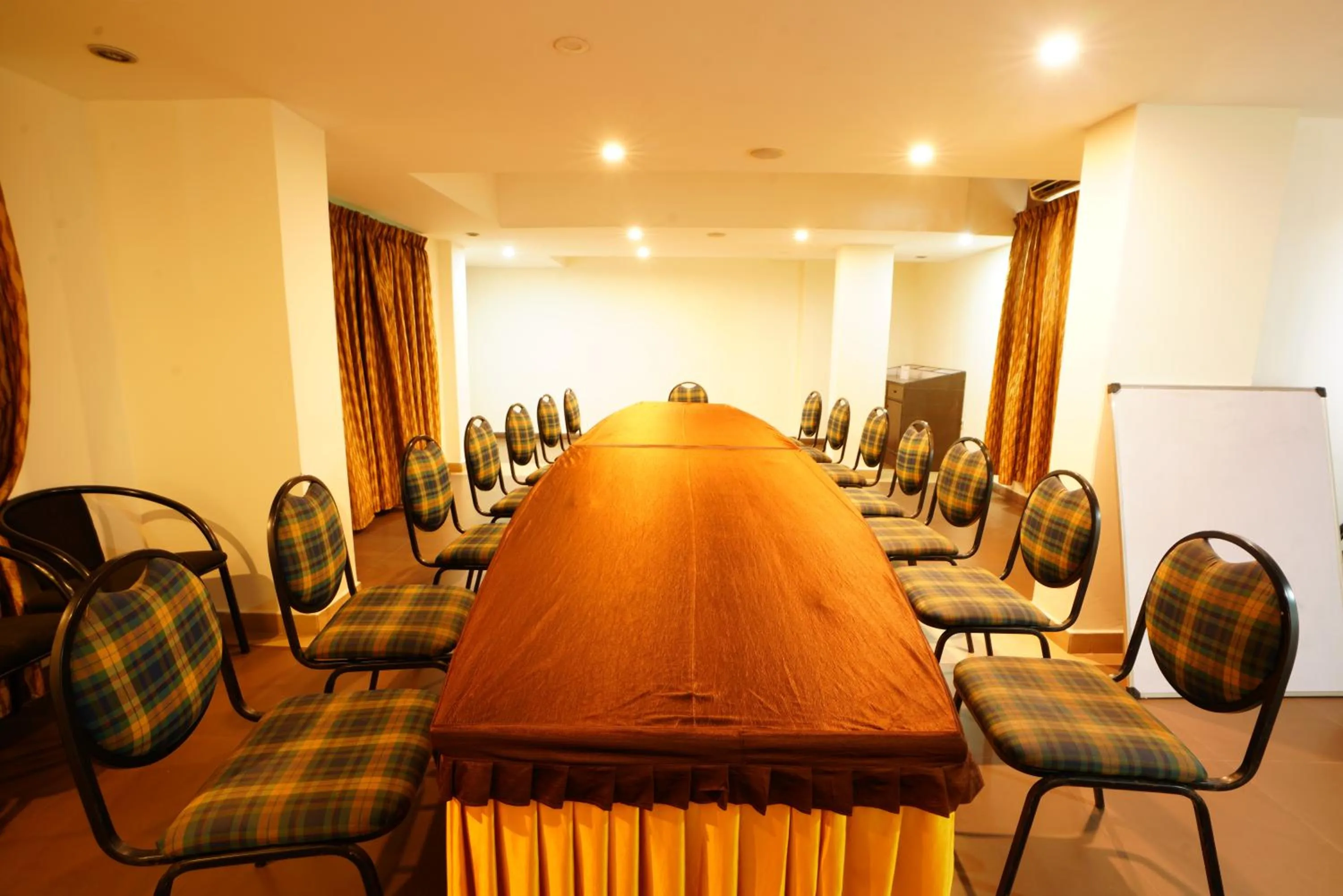 Hotel Grand Bee Bangalore