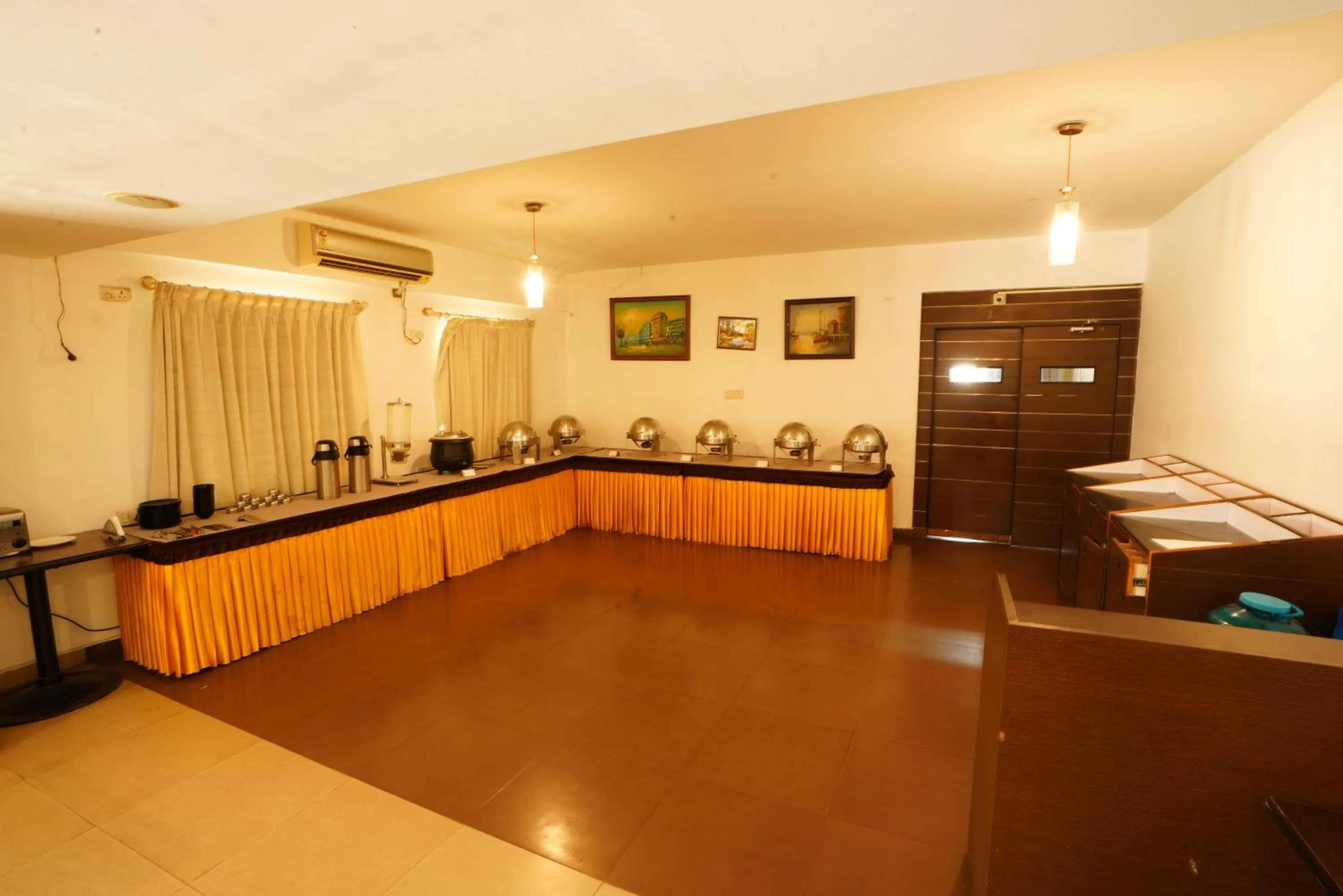 Hotel Grand Bee Bangalore