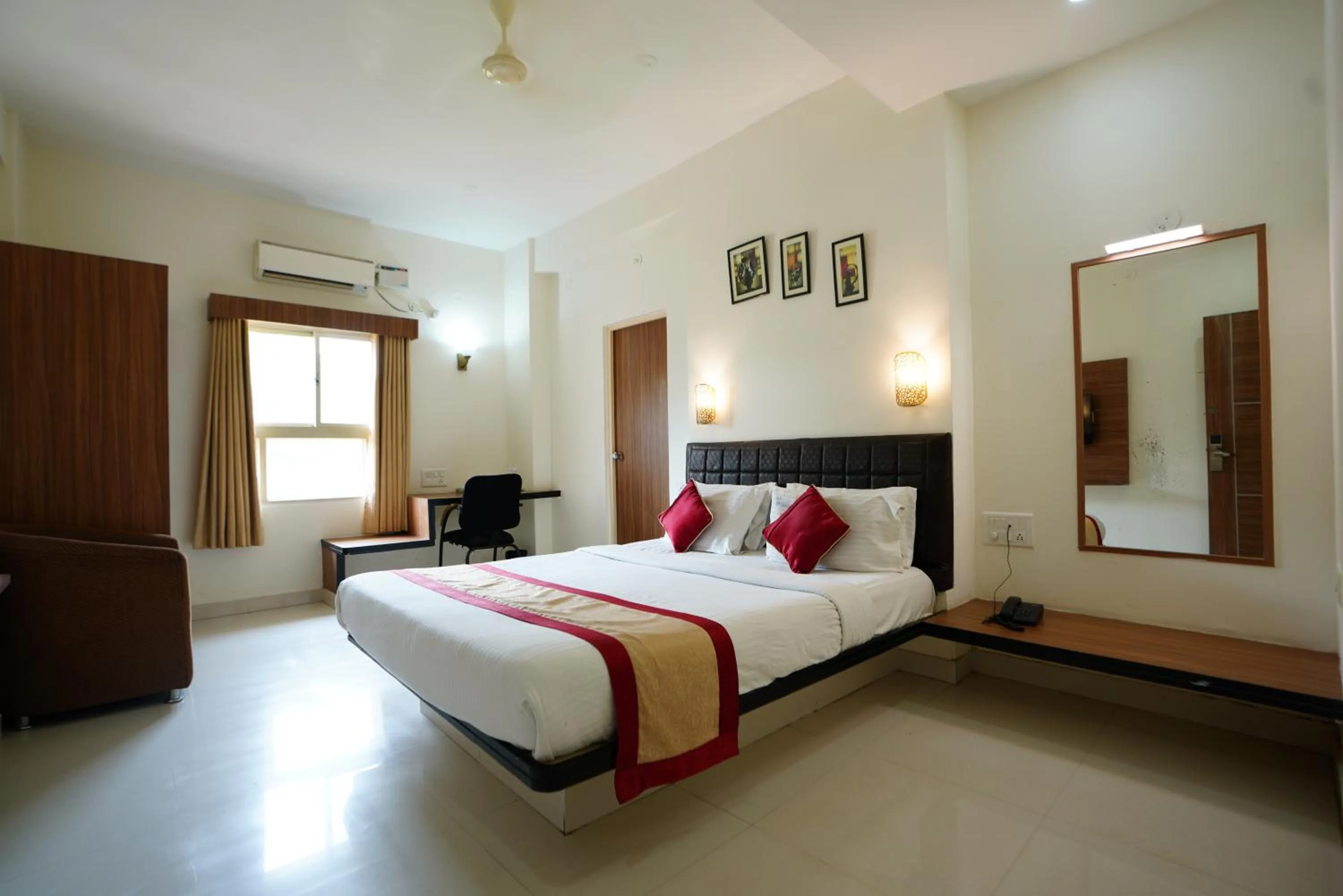 Hotel Grand Bee Bangalore