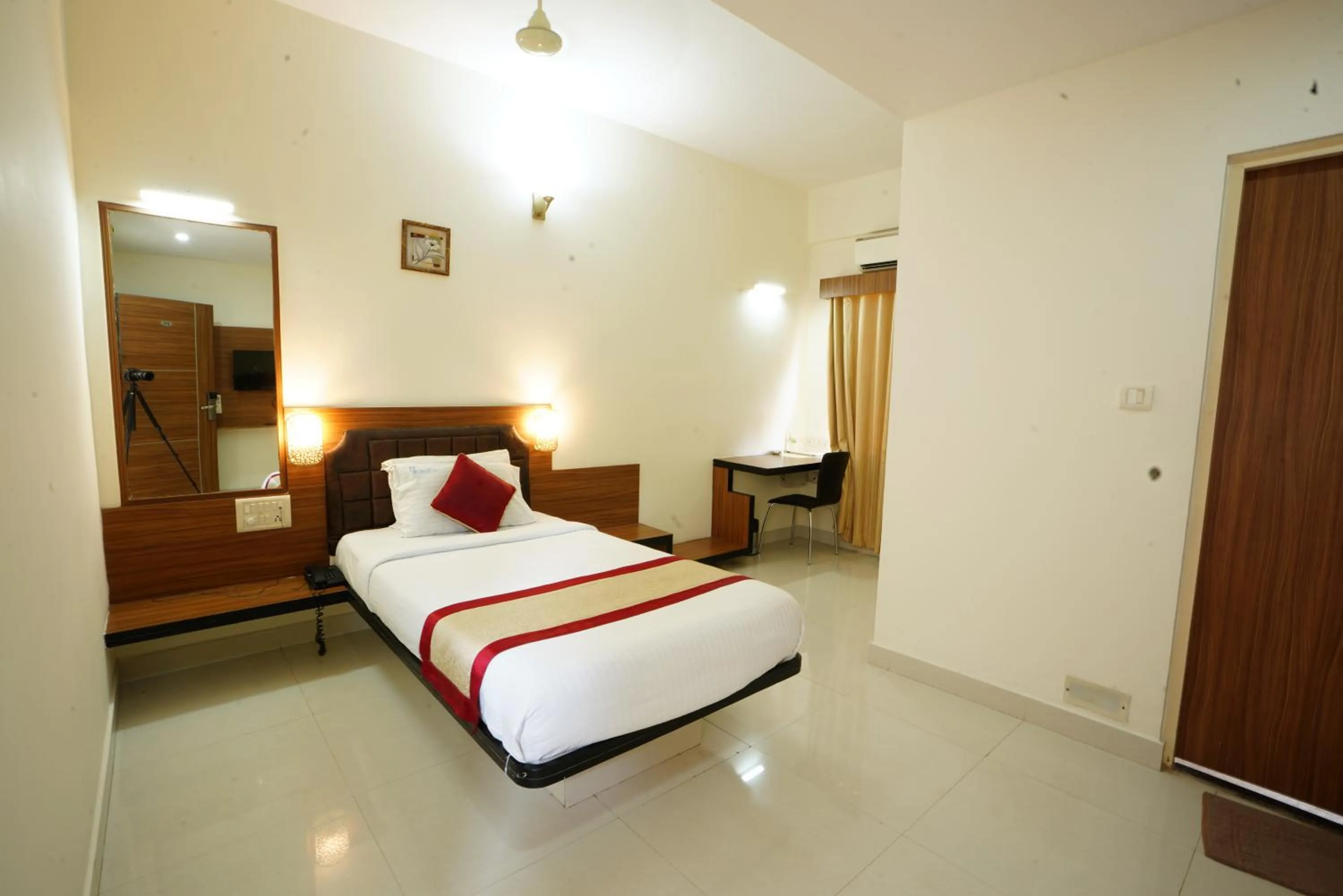 Hotel Grand Bee Bangalore