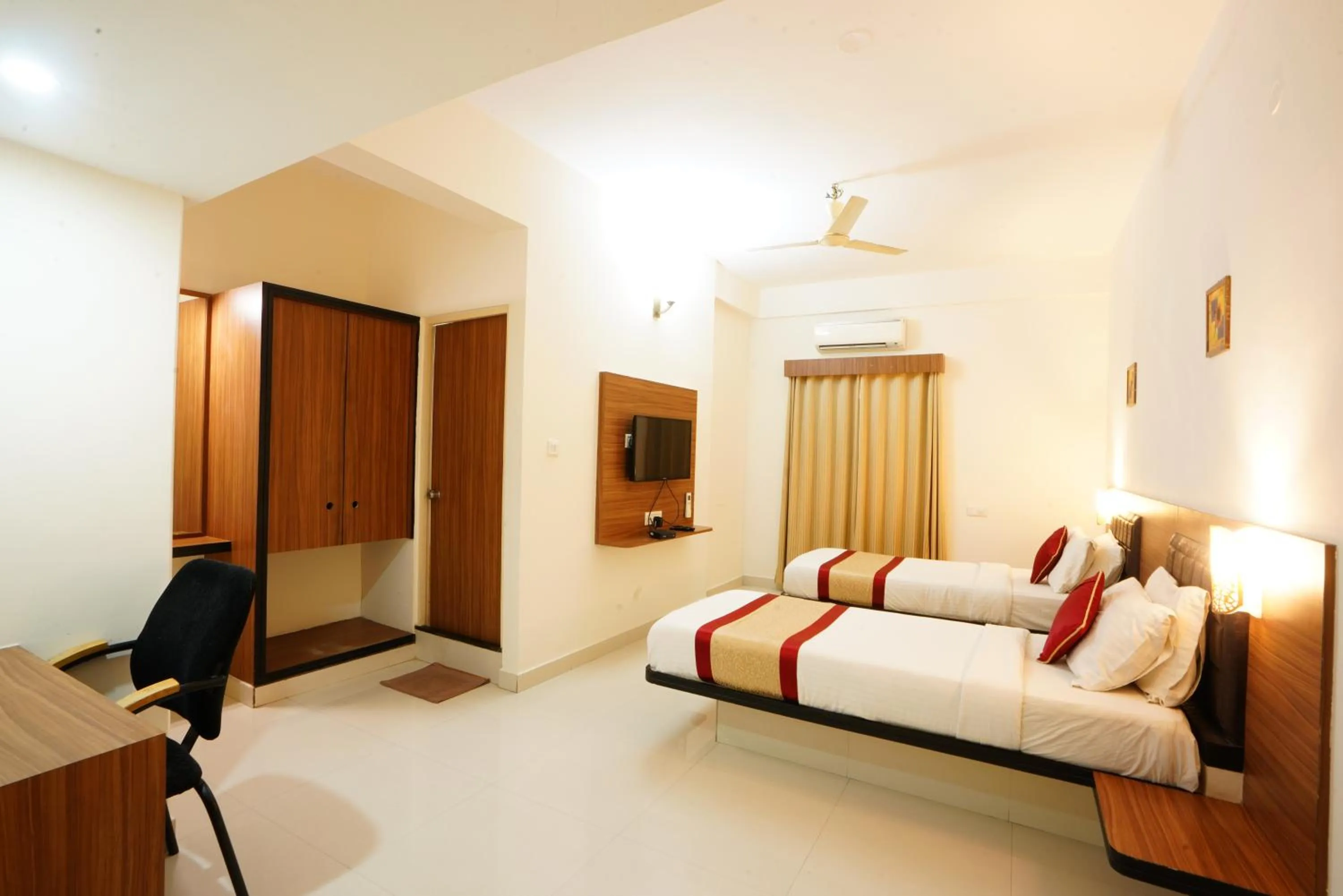 Hotel Grand Bee Bangalore