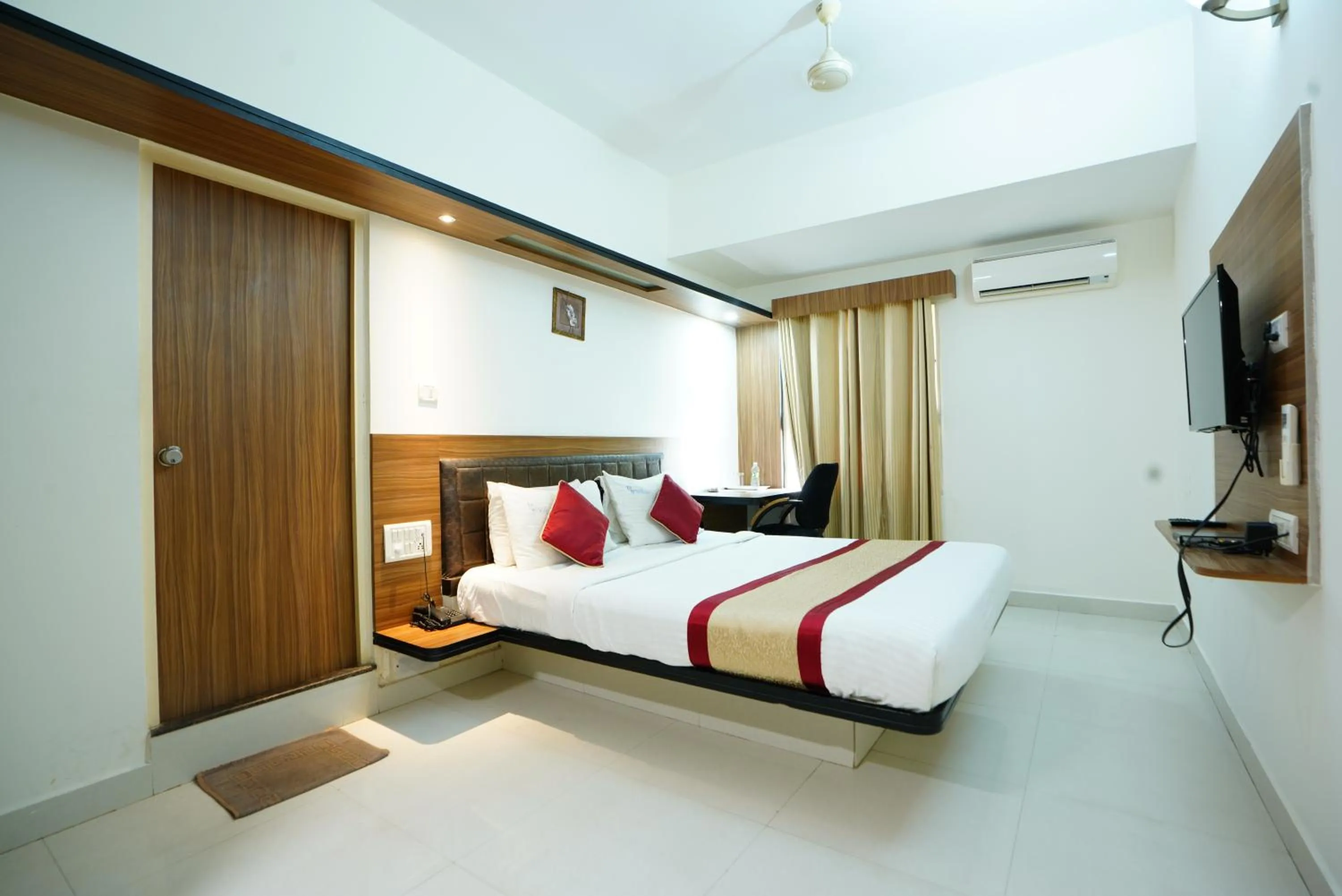 Hotel Grand Bee Bangalore