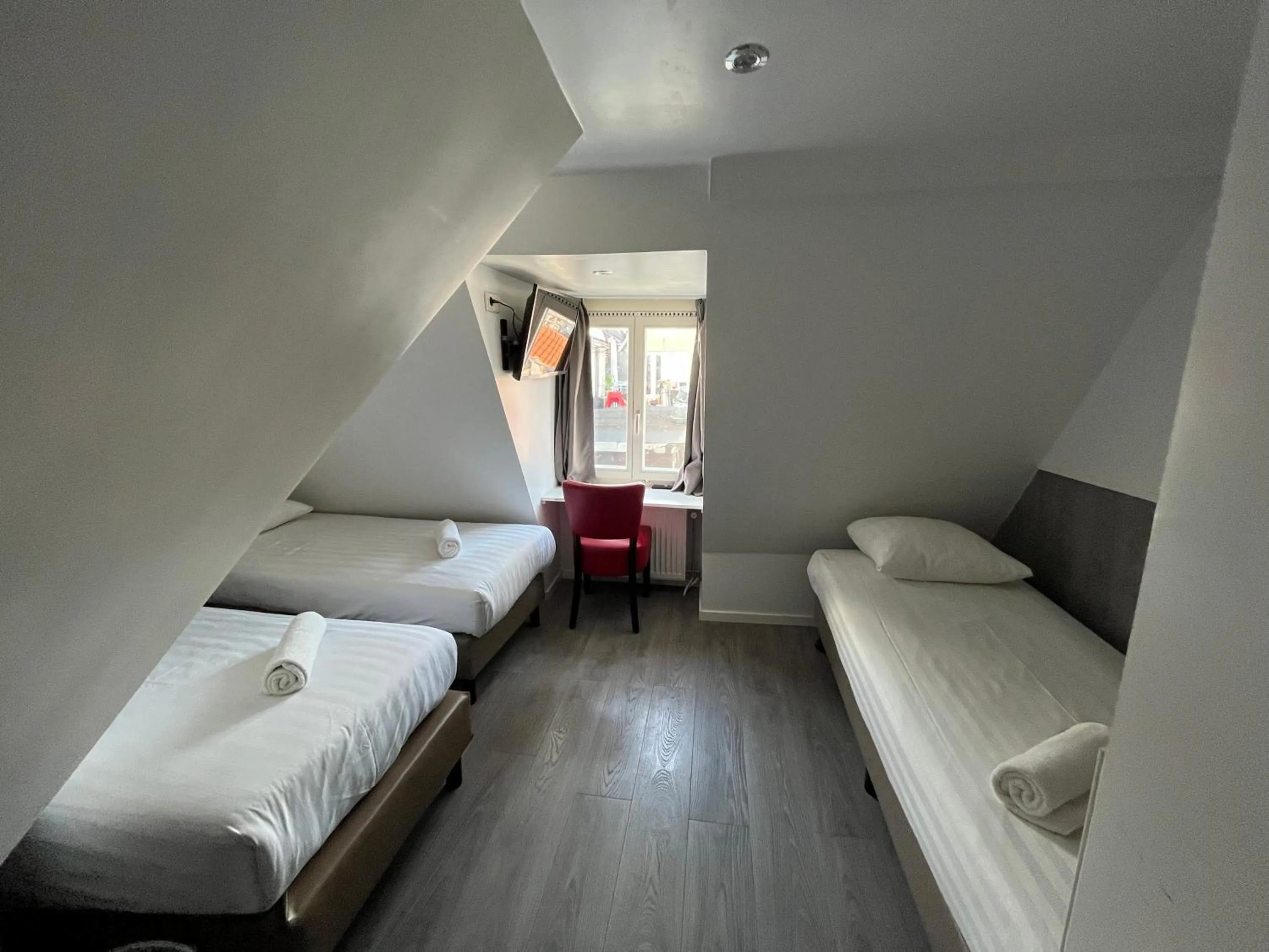 Bedroom, Bed in Heart of Amsterdam Hostel