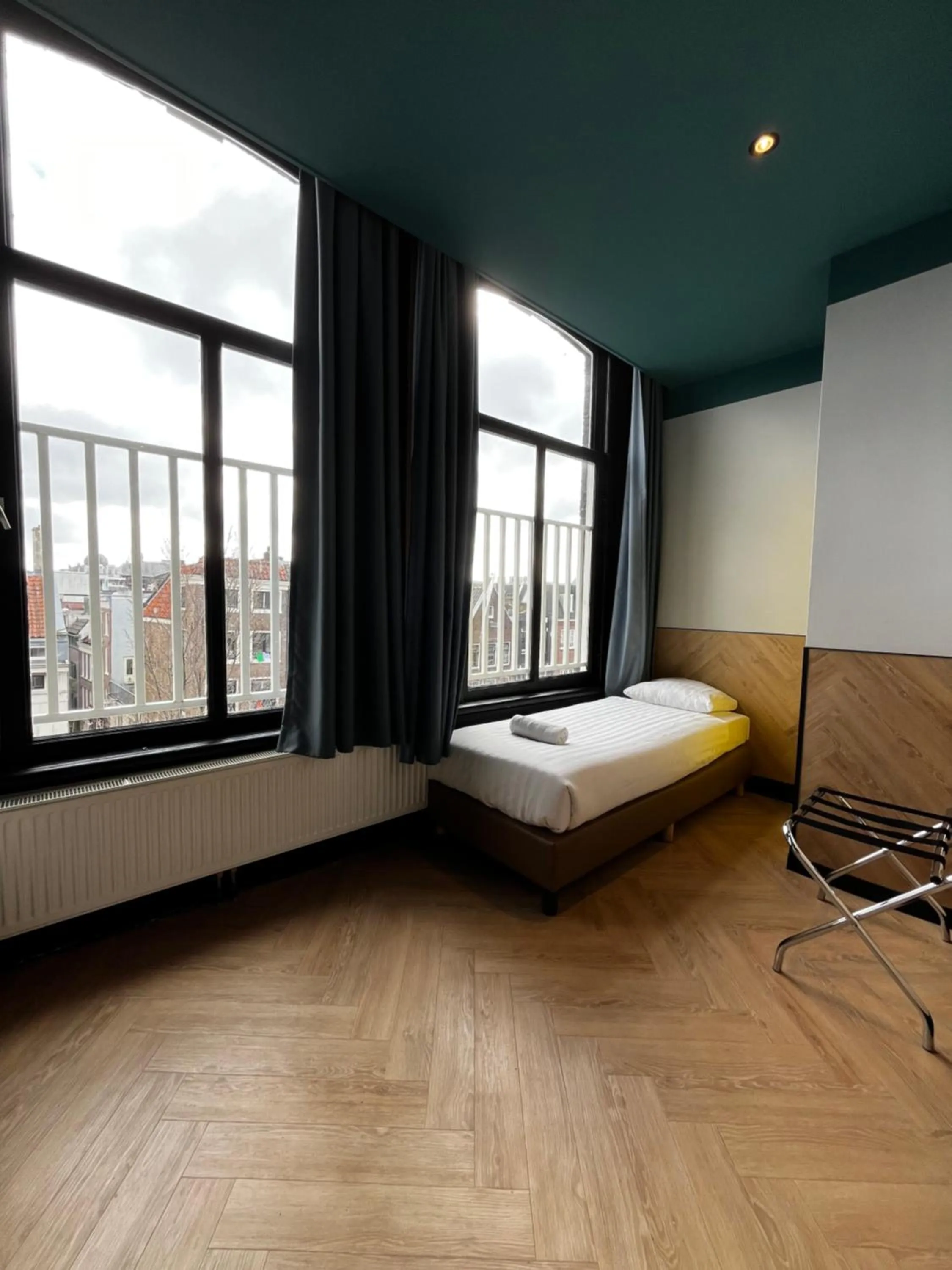 Bed in Heart of Amsterdam Hostel