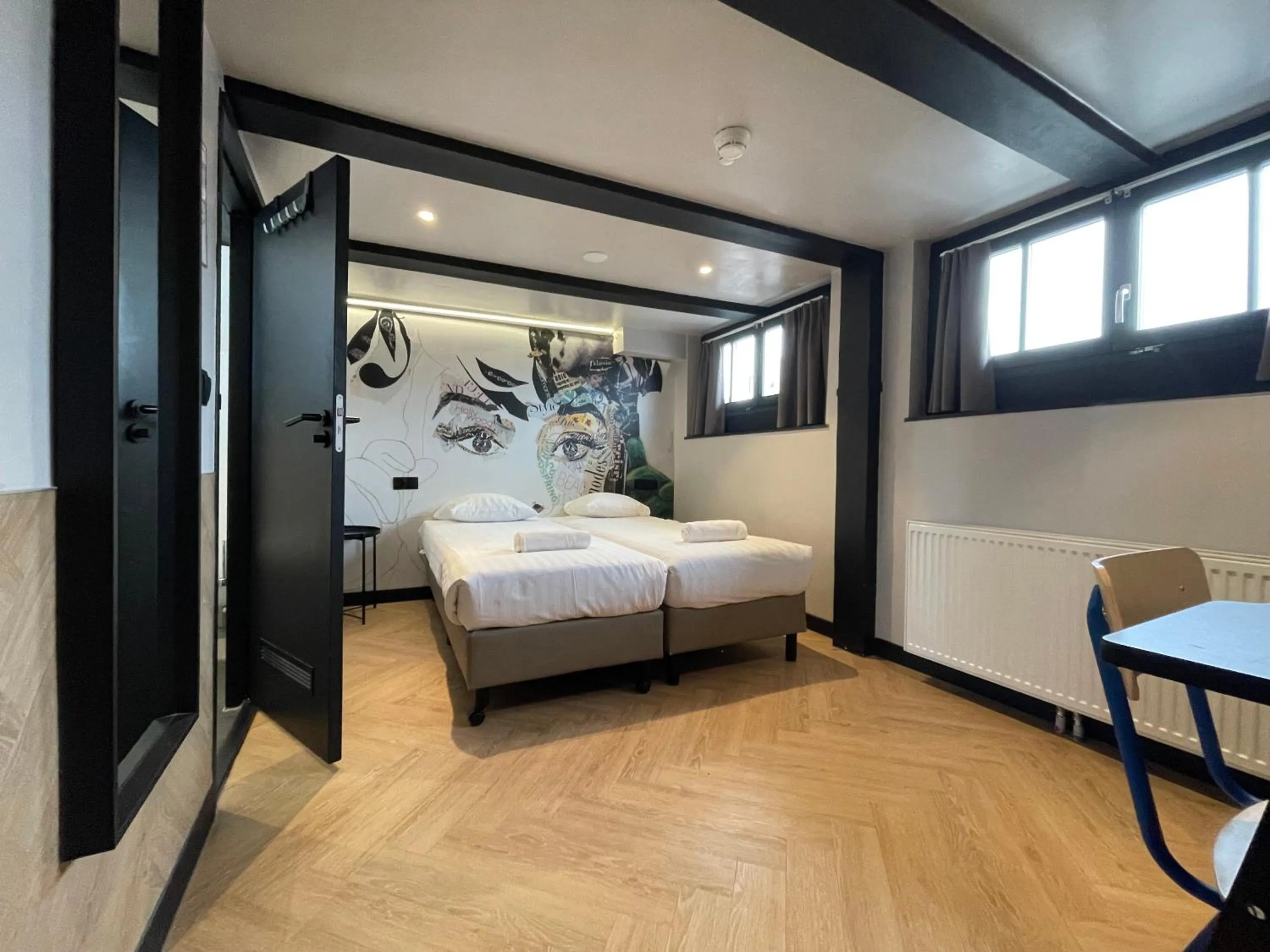 Bedroom, Bed in Heart of Amsterdam Hostel