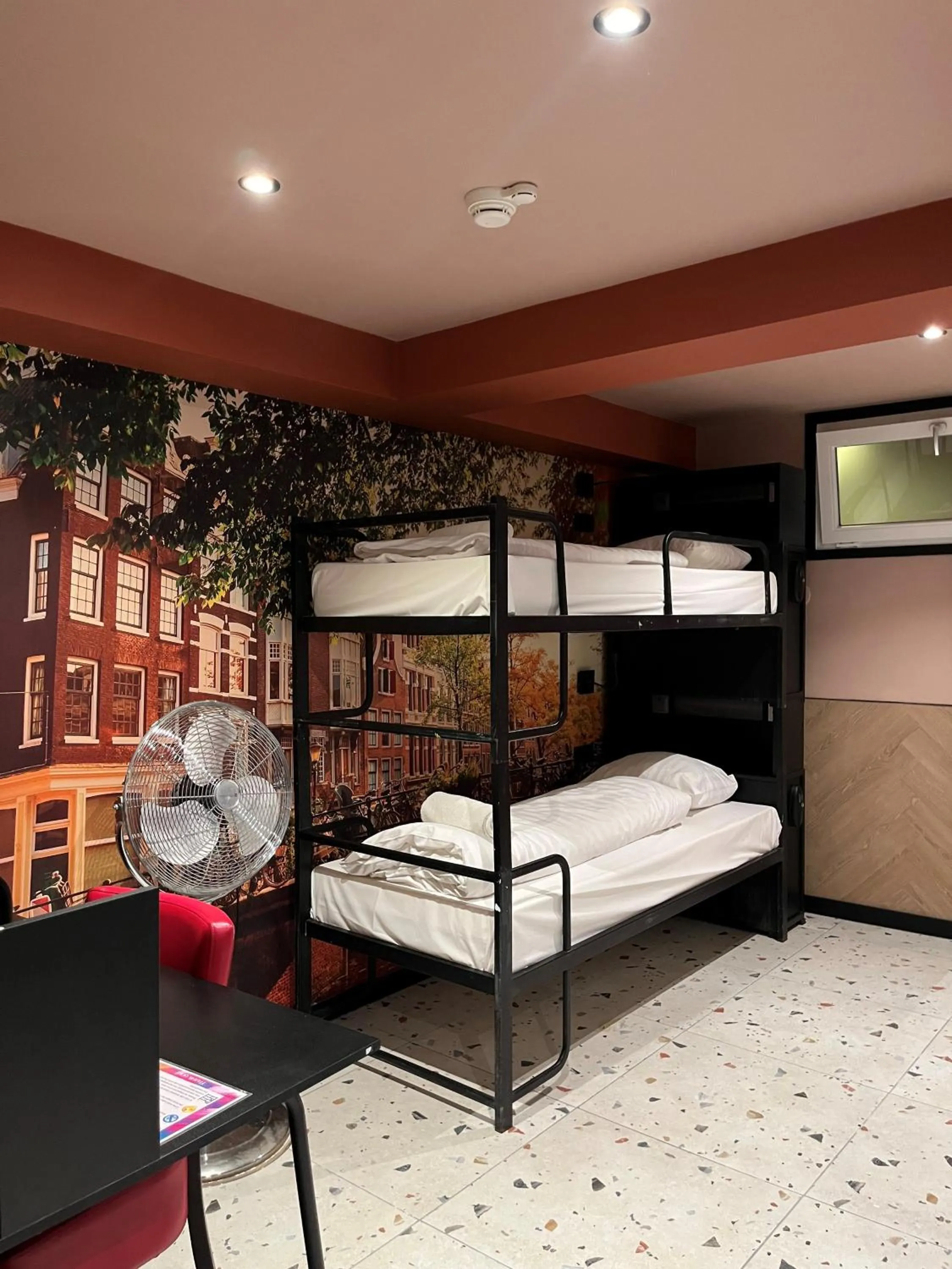 Bedroom, Bed in Heart of Amsterdam Hostel