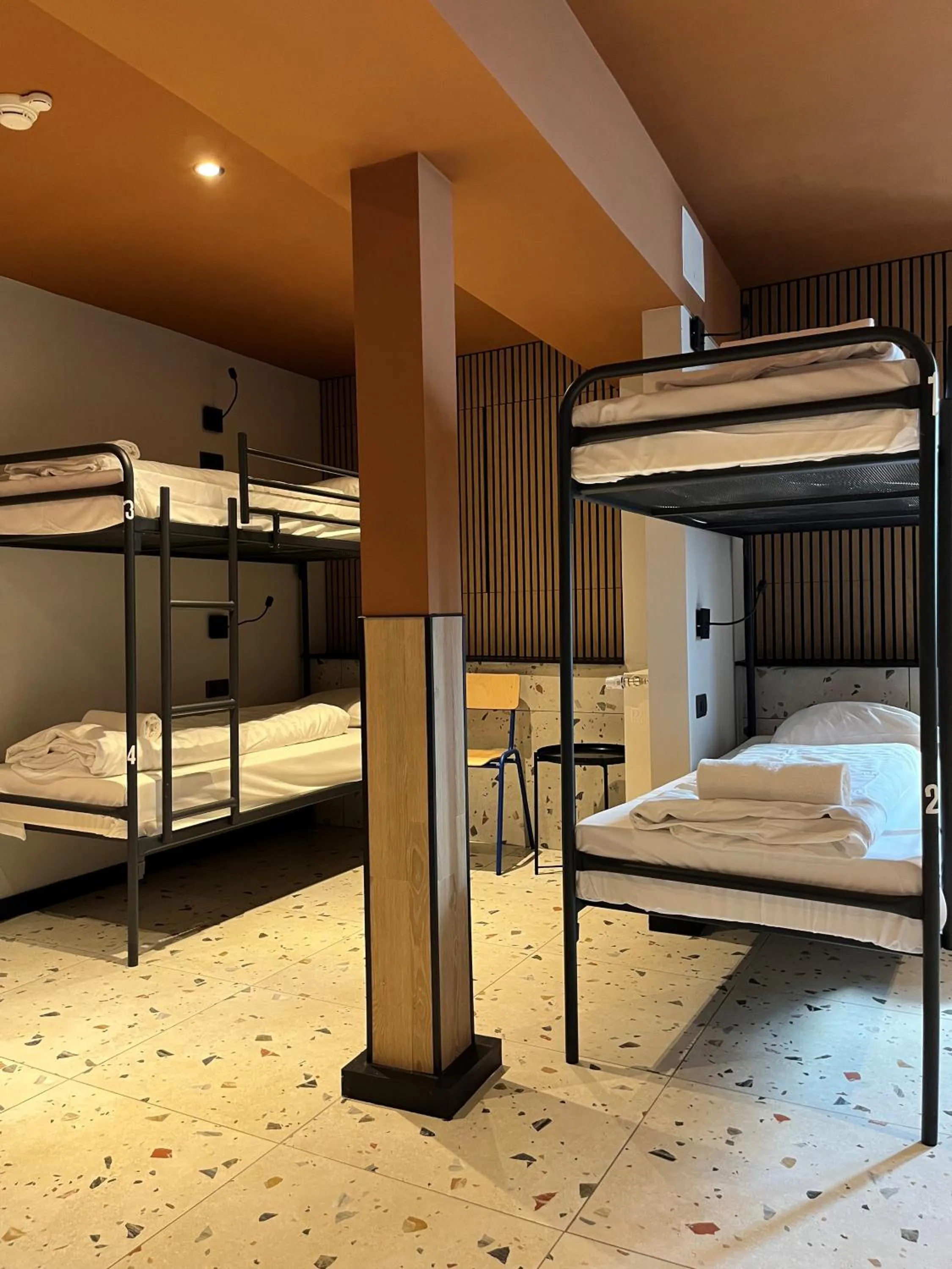 Bedroom, Bed in Heart of Amsterdam Hostel