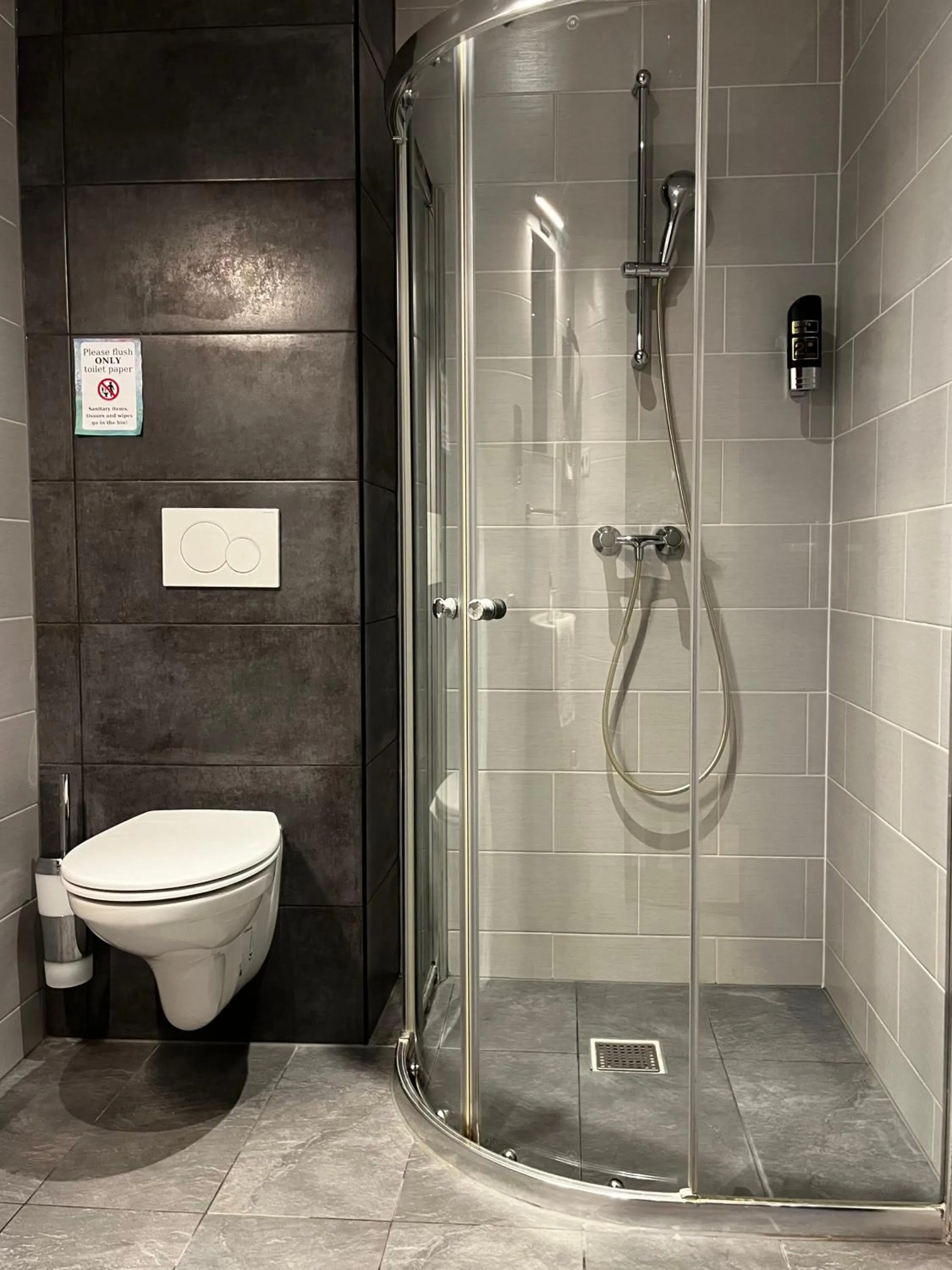 Bathroom in Heart of Amsterdam Hostel