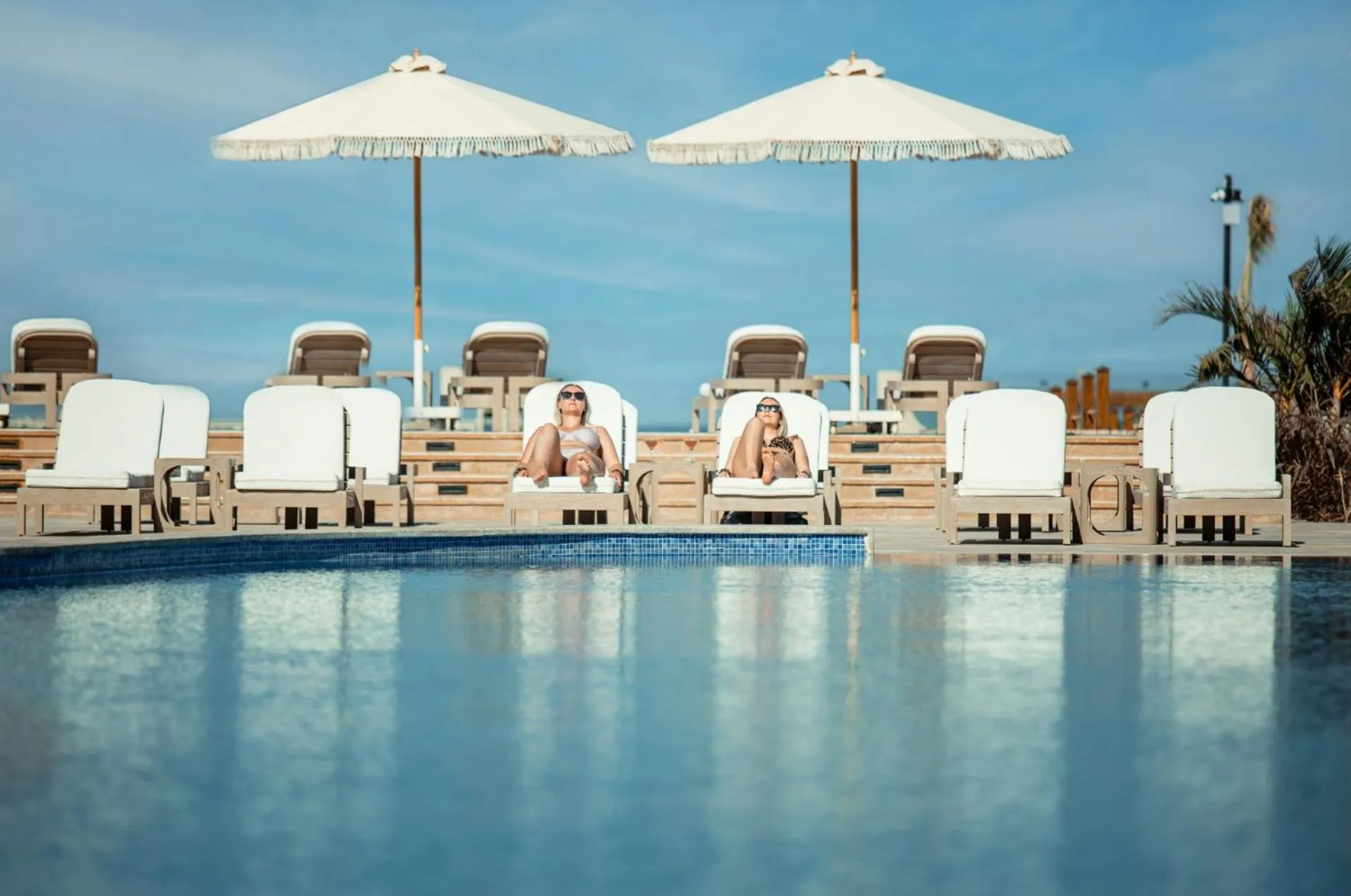 Restaurant/places to eat in Sunrise Anjum Resort