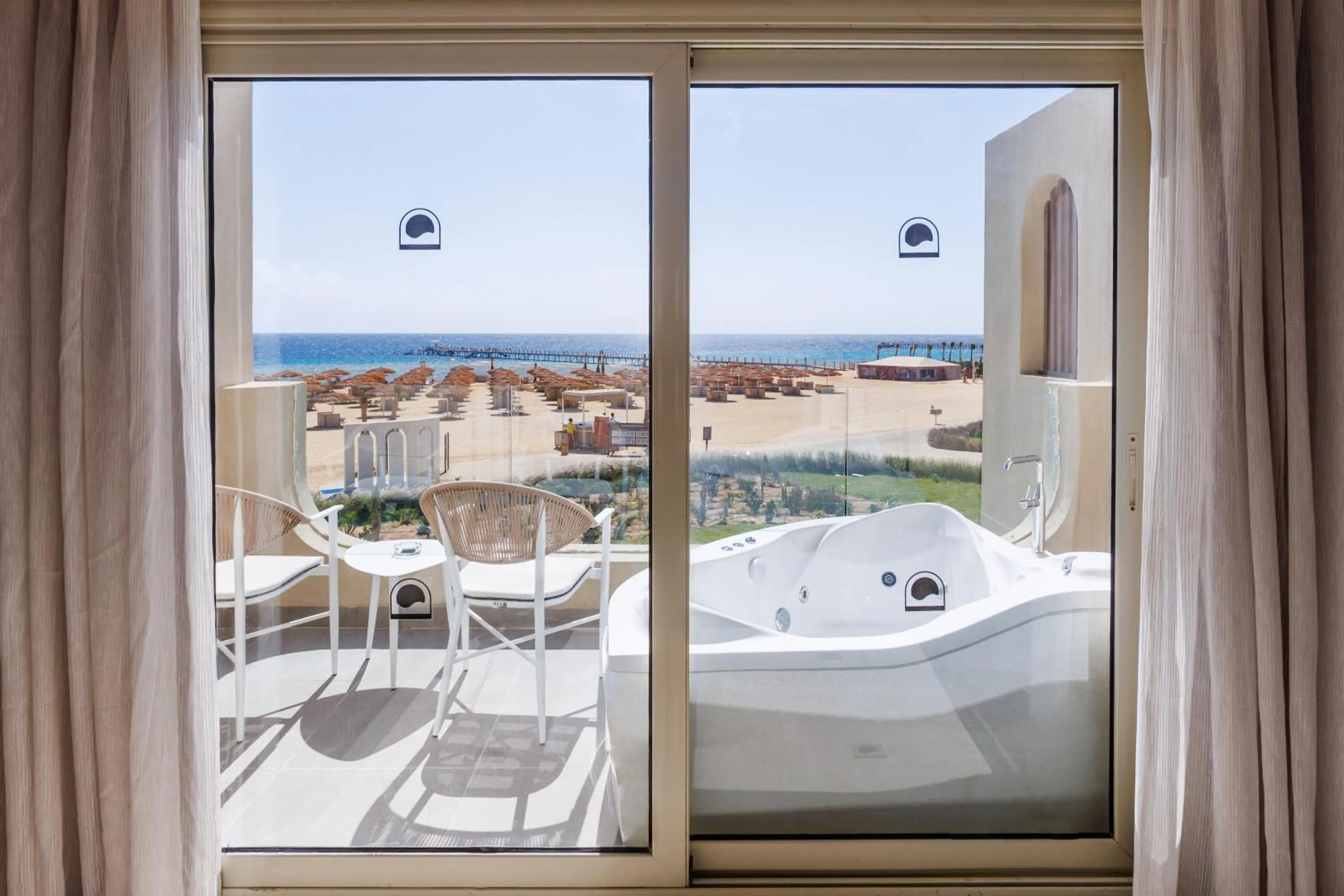 Hot Tub in Sunrise Anjum Resort